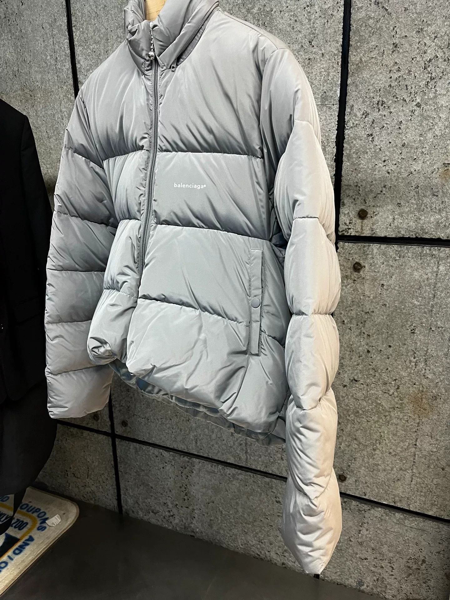 Balenciaga Balenciaga Gray Down Jacket Size 44 Size US S / EU 44-46 / 1 - 3 Thumbnail