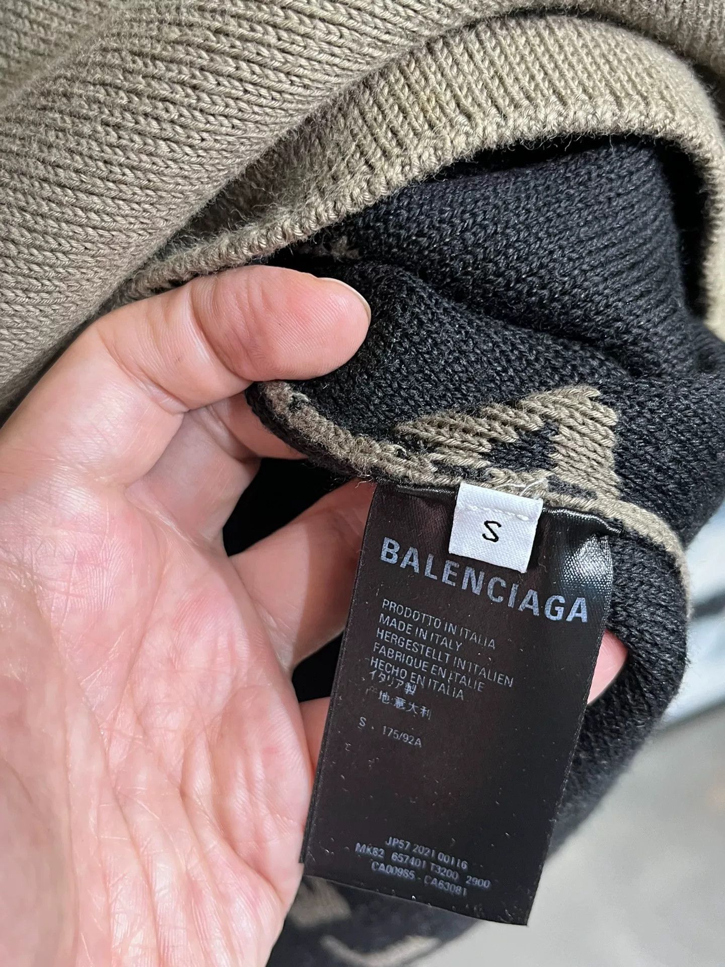 Balenciaga Balenciaga Letter Sweater Size S Size US S / EU 44-46 / 1 - 7 Thumbnail