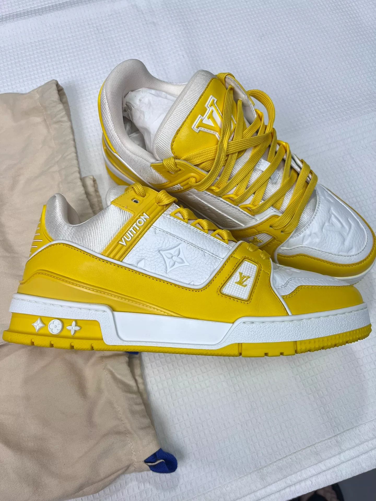 Louis Vuitton Louis Vuitton LV Trainer White Yellow Sneakers Size US 8 / EU 41 - 2 Thumbnail
