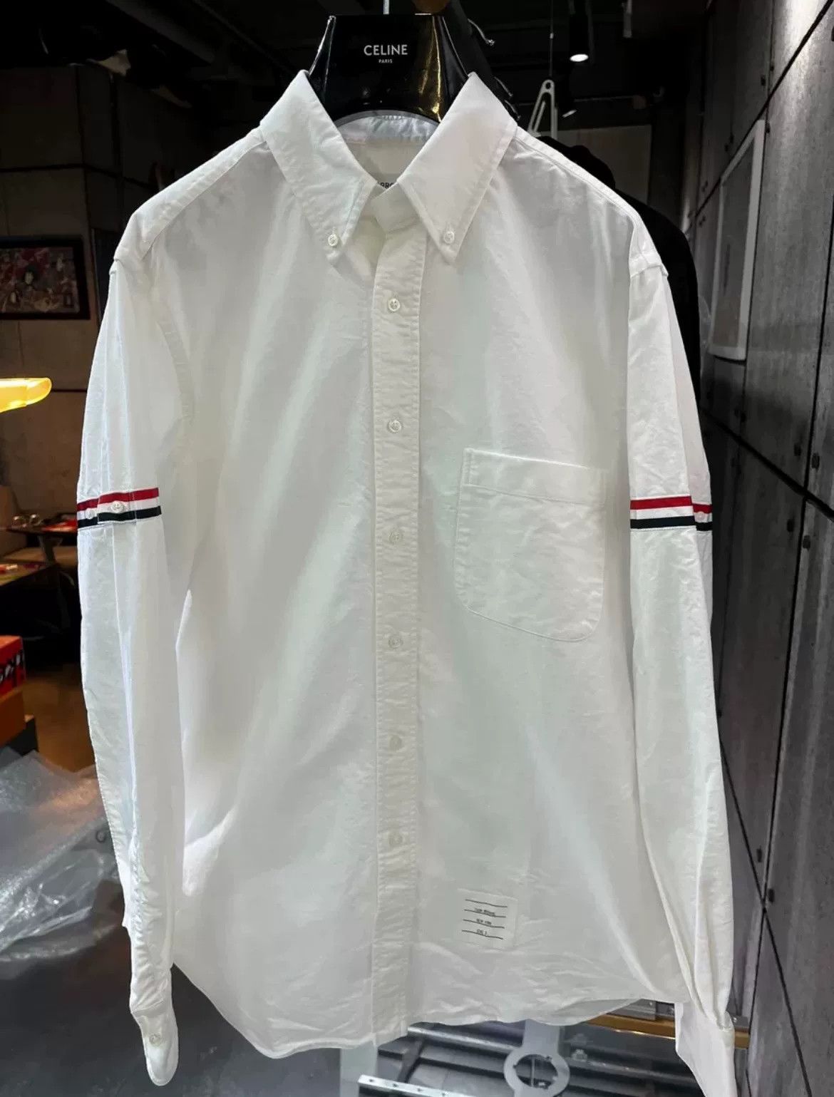 Thom Browne Thom Browne TB Armband Button Long-Sleeve Shirt Size US XXL / EU 58 / 5 - 2 Thumbnail