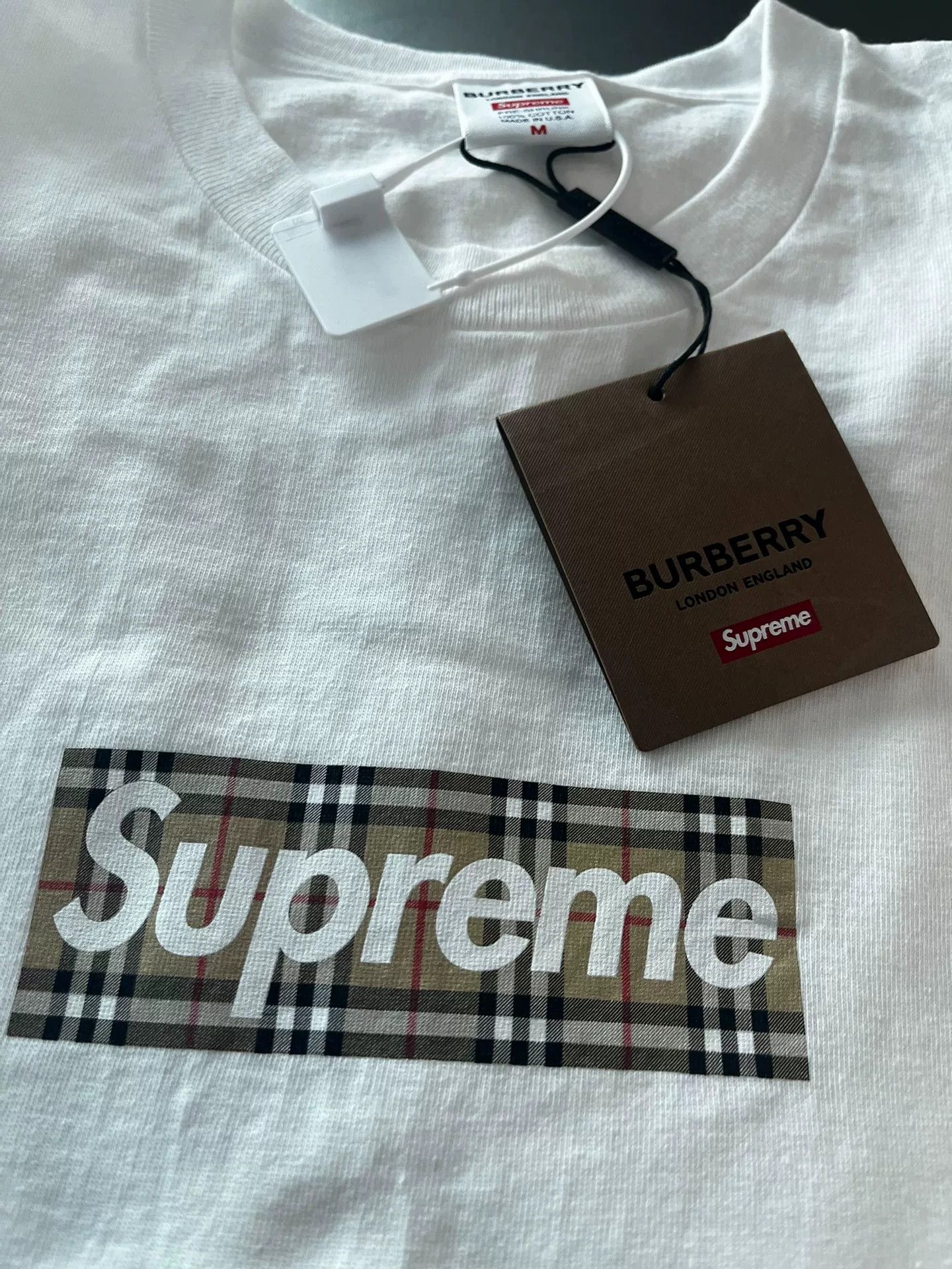 Supreme Supreme SS22 Burberry Short-Sleeve T-Shirt Size US M / EU 48-50 / 2 - 2 Thumbnail