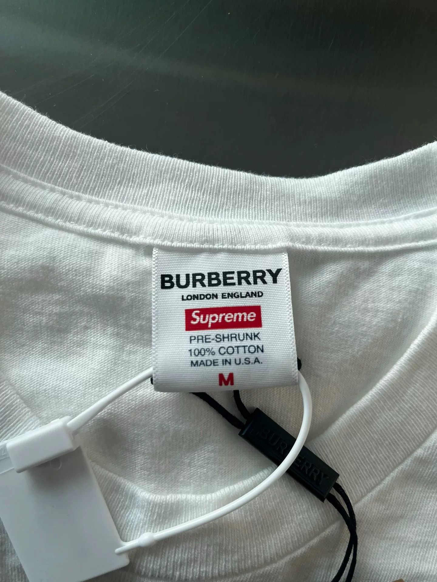 Supreme Supreme SS22 Burberry Short-Sleeve T-Shirt Size US M / EU 48-50 / 2 - 4 Thumbnail