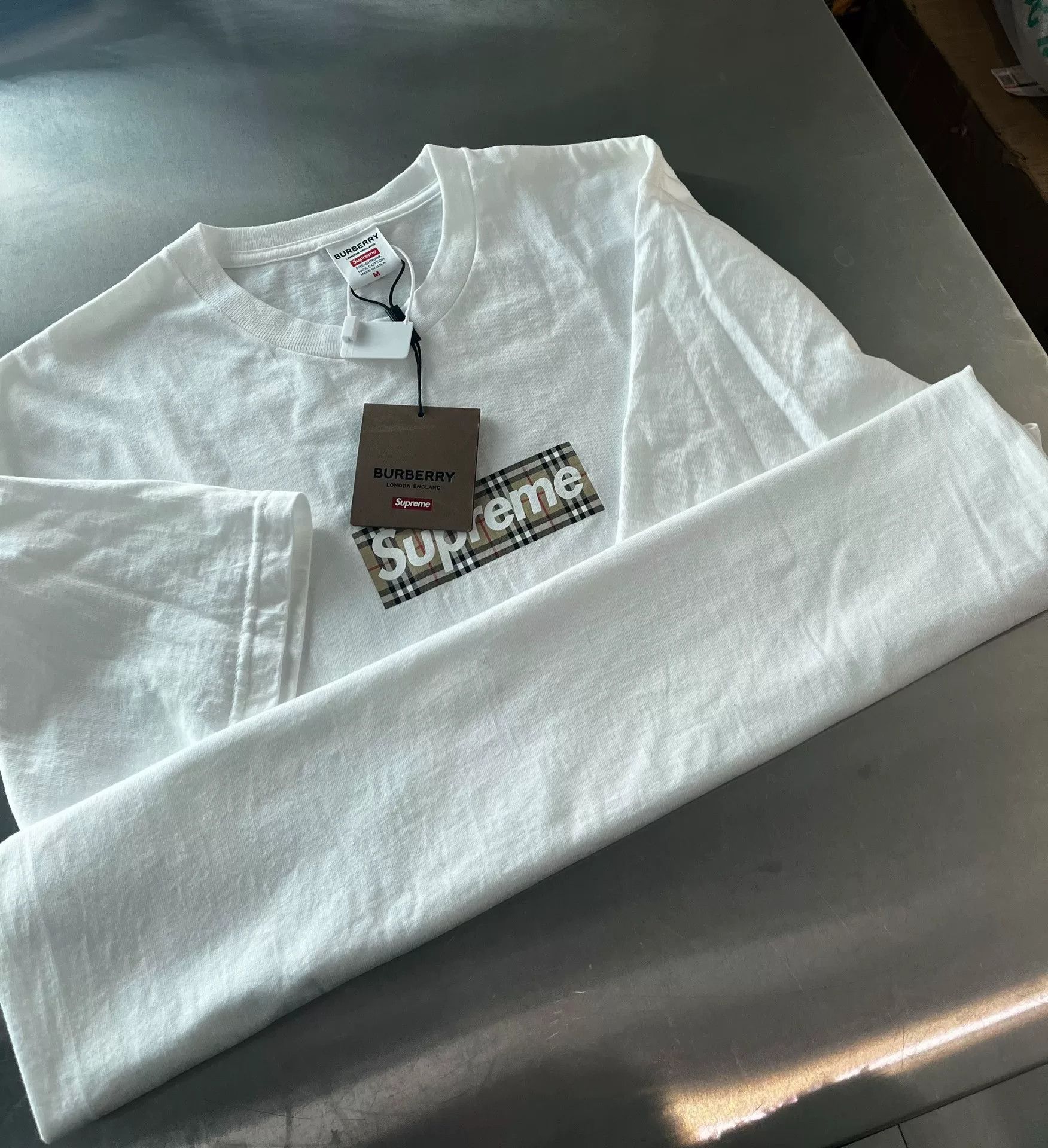 Supreme Supreme SS22 Burberry Short-Sleeve T-Shirt Size US M / EU 48-50 / 2 - 3 Thumbnail