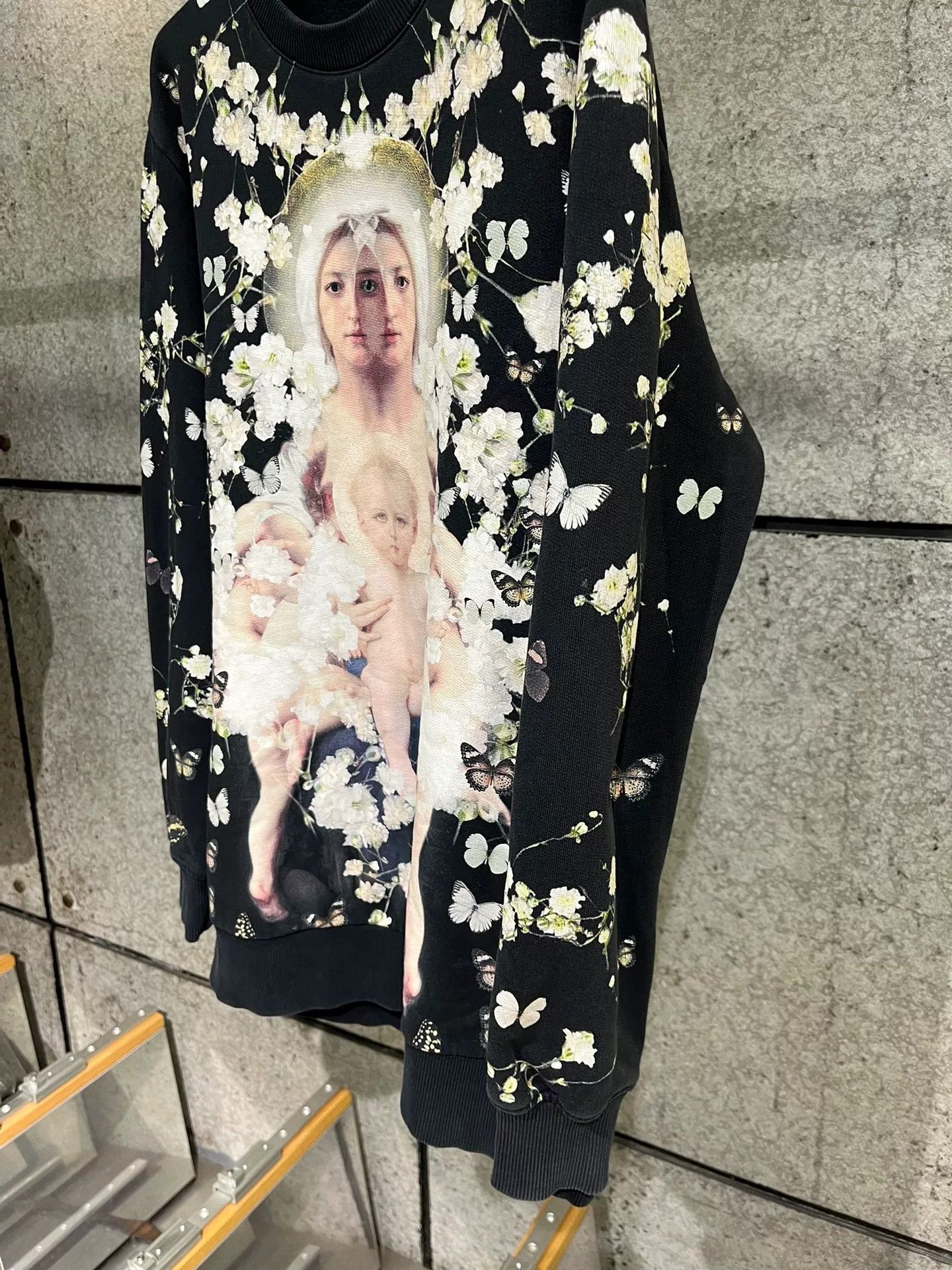 Givenchy Givenchy Madonna Print Sweatshirt XS Size XS / US 0-2 / IT 36-38 - 4 Thumbnail