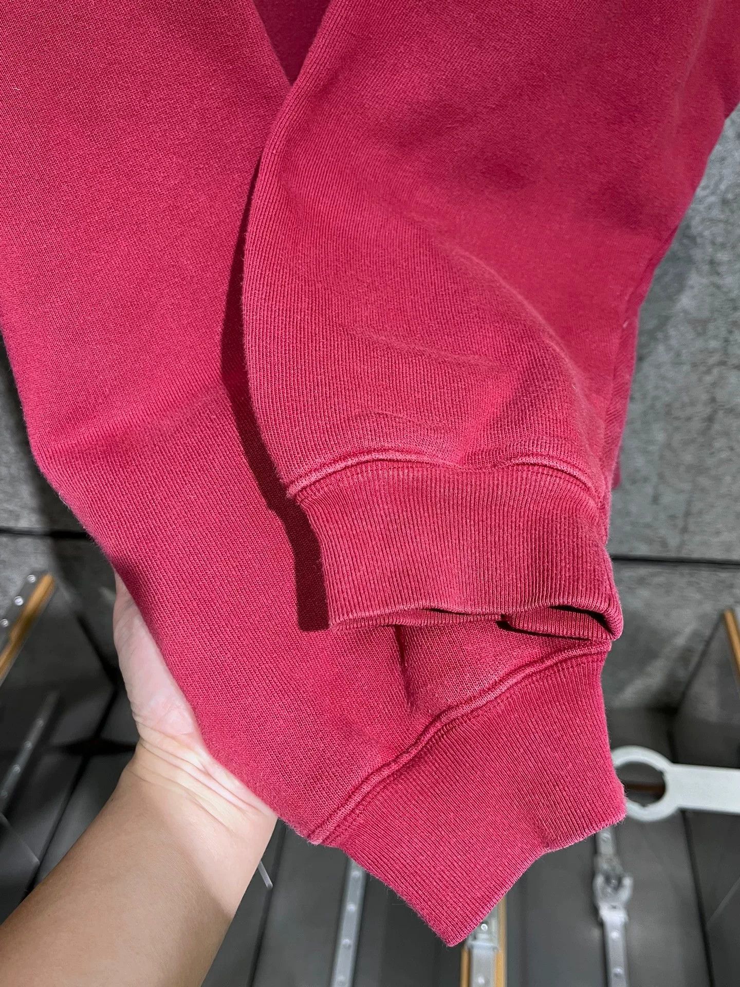 Balenciaga Balenciaga Red Letter Sweatshirt Size S Size US S / EU 44-46 / 1 - 6 Thumbnail