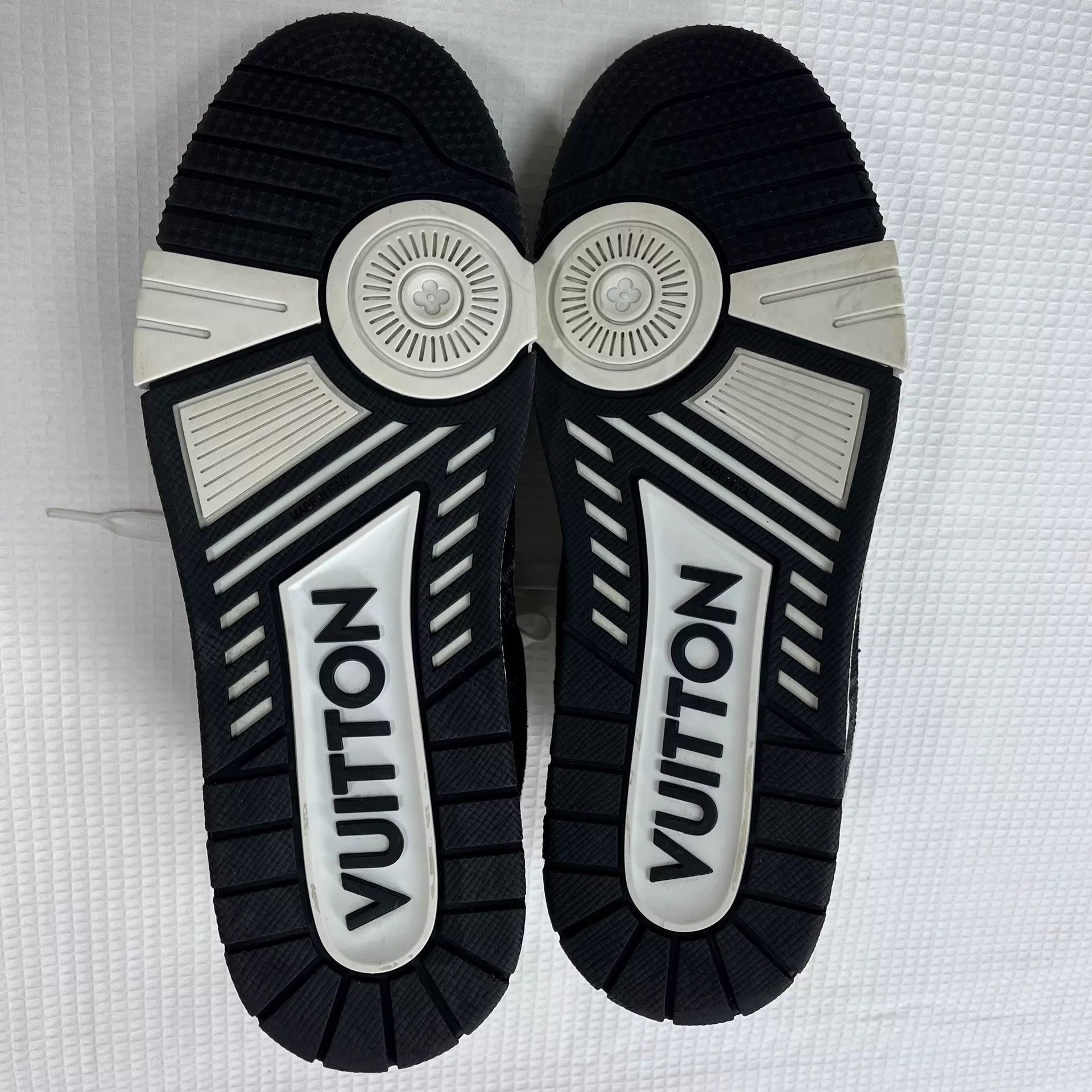 Louis Vuitton Louis Vuitton LV Trainer Black White Denim Sneakers Size US 8.5 / EU 41-42 - 8 Thumbnail