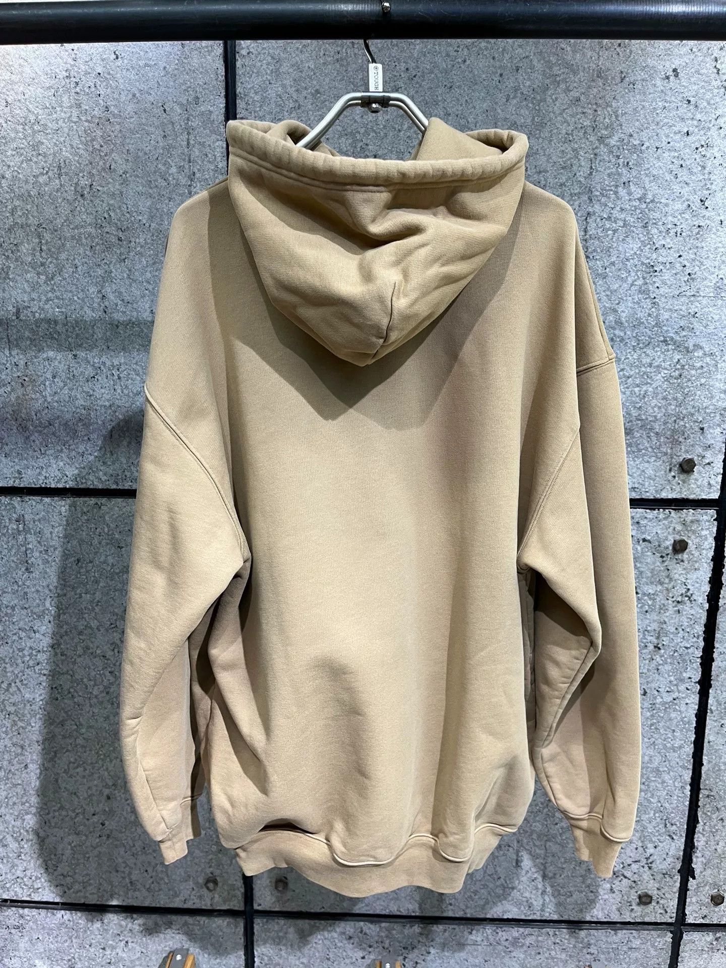 Balenciaga Balenciaga Beige Mailbox Hoodie XS Size XS / US 0-2 / IT 36-38 - 6 Thumbnail