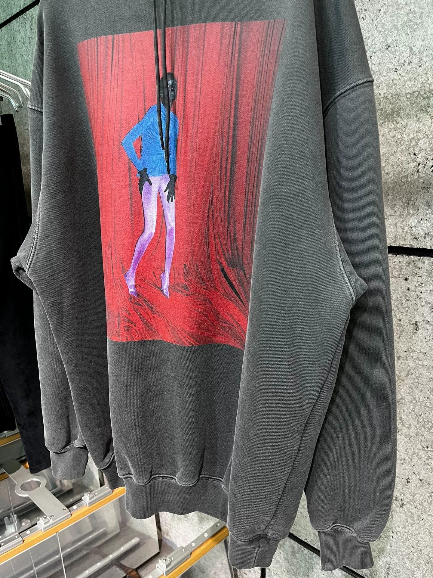 Balenciaga Balenciaga Portrait Hoodie XS Size XS / US 0-2 / IT 36-38 - 3 Thumbnail