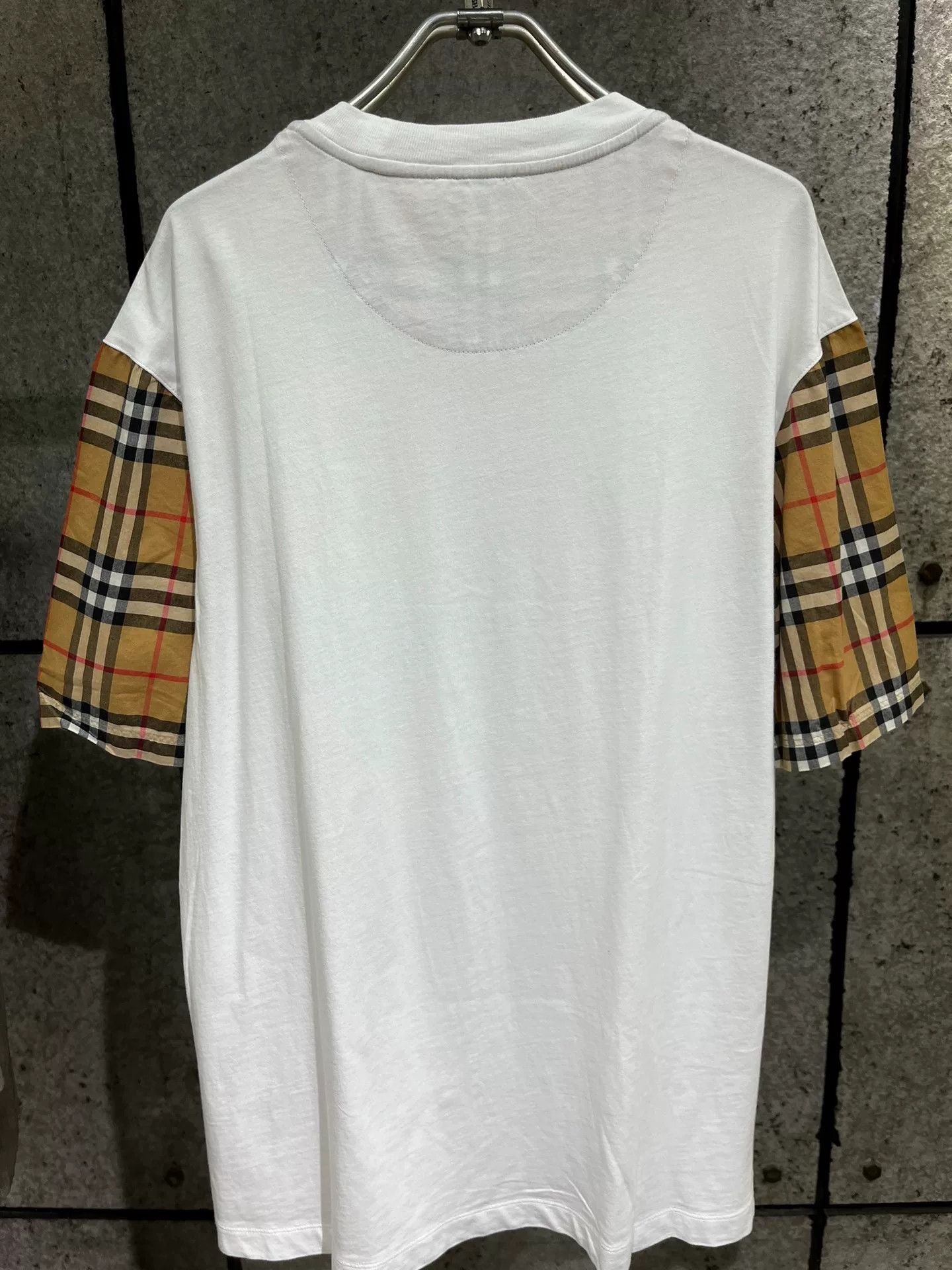 Burberry Burberry Check Round Neck Short Sleeve M Size US M / EU 48-50 / 2 - 6 Thumbnail