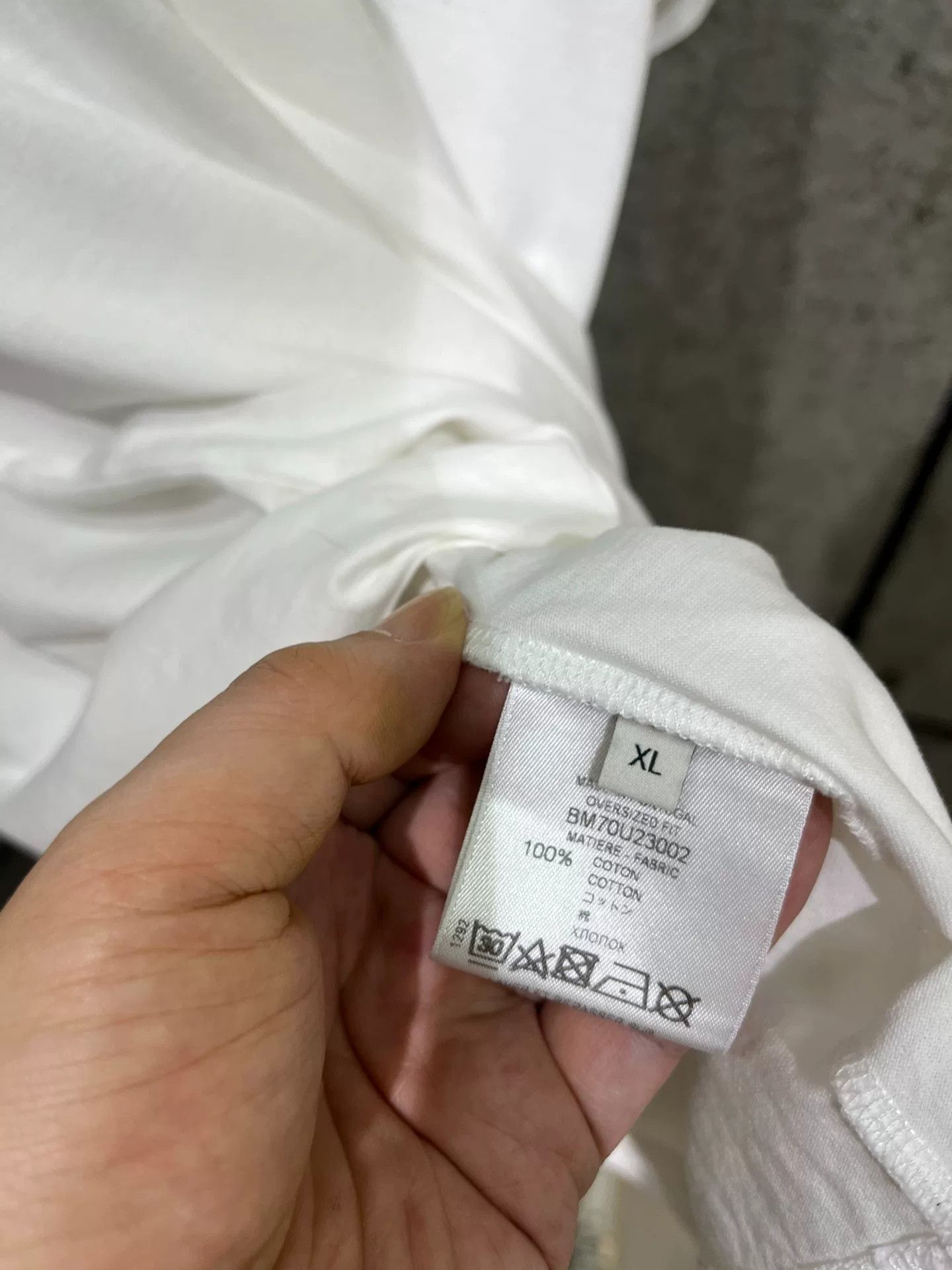 Givenchy Givenchy White Letter Short-Sleeve XL Size US XL / EU 56 / 4 - 4 Thumbnail