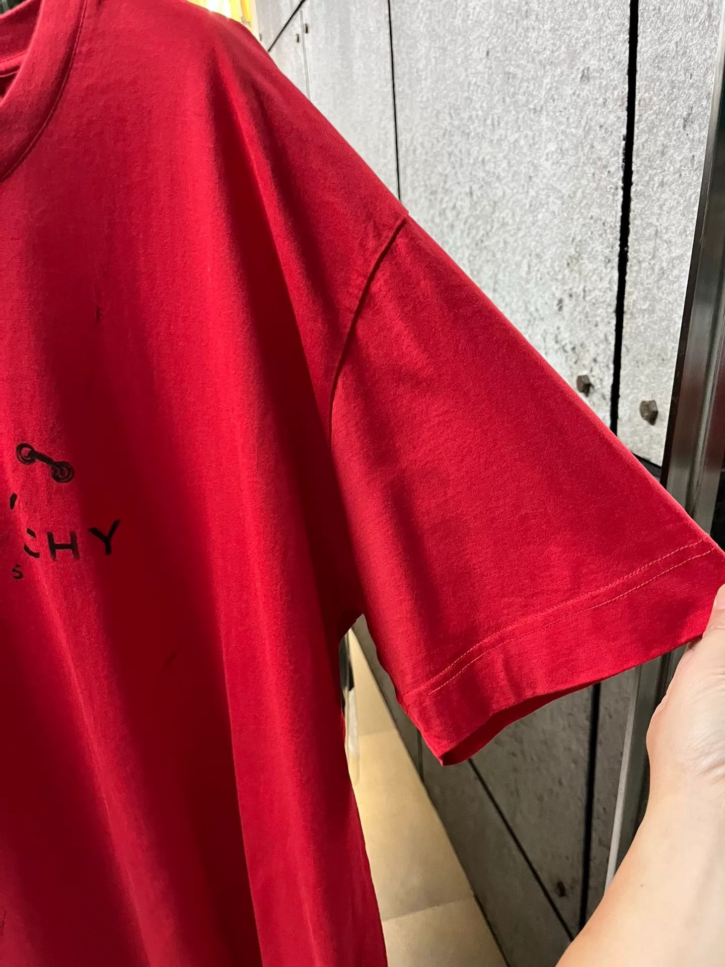 Givenchy Givenchy Red Trap Short Sleeve L Size US L / EU 52-54 / 3 - 8 Thumbnail