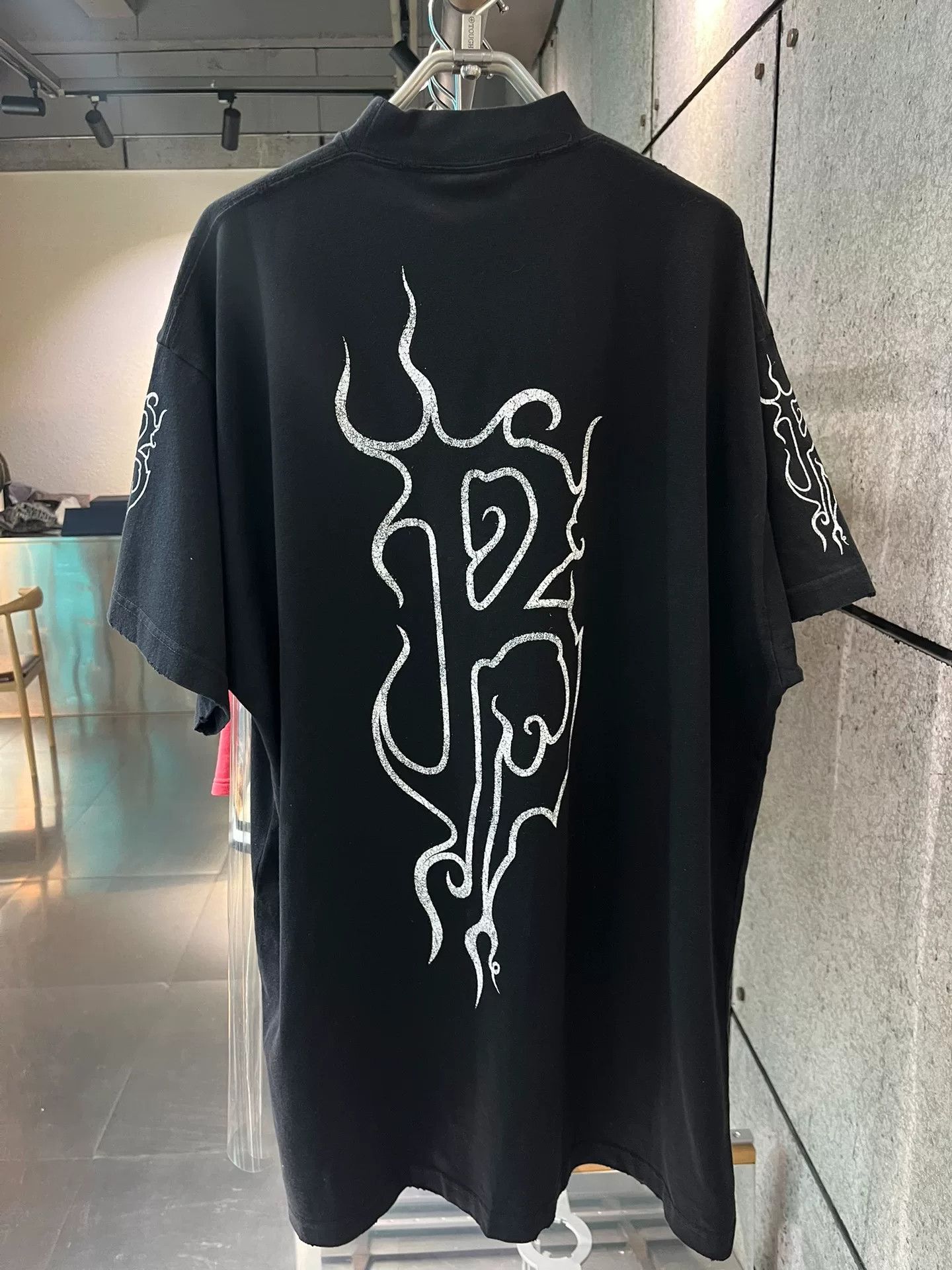 Balenciaga Balenciaga FW23 Distressed Print T-shirt Size S / US 4 / IT 40 - 8 Thumbnail