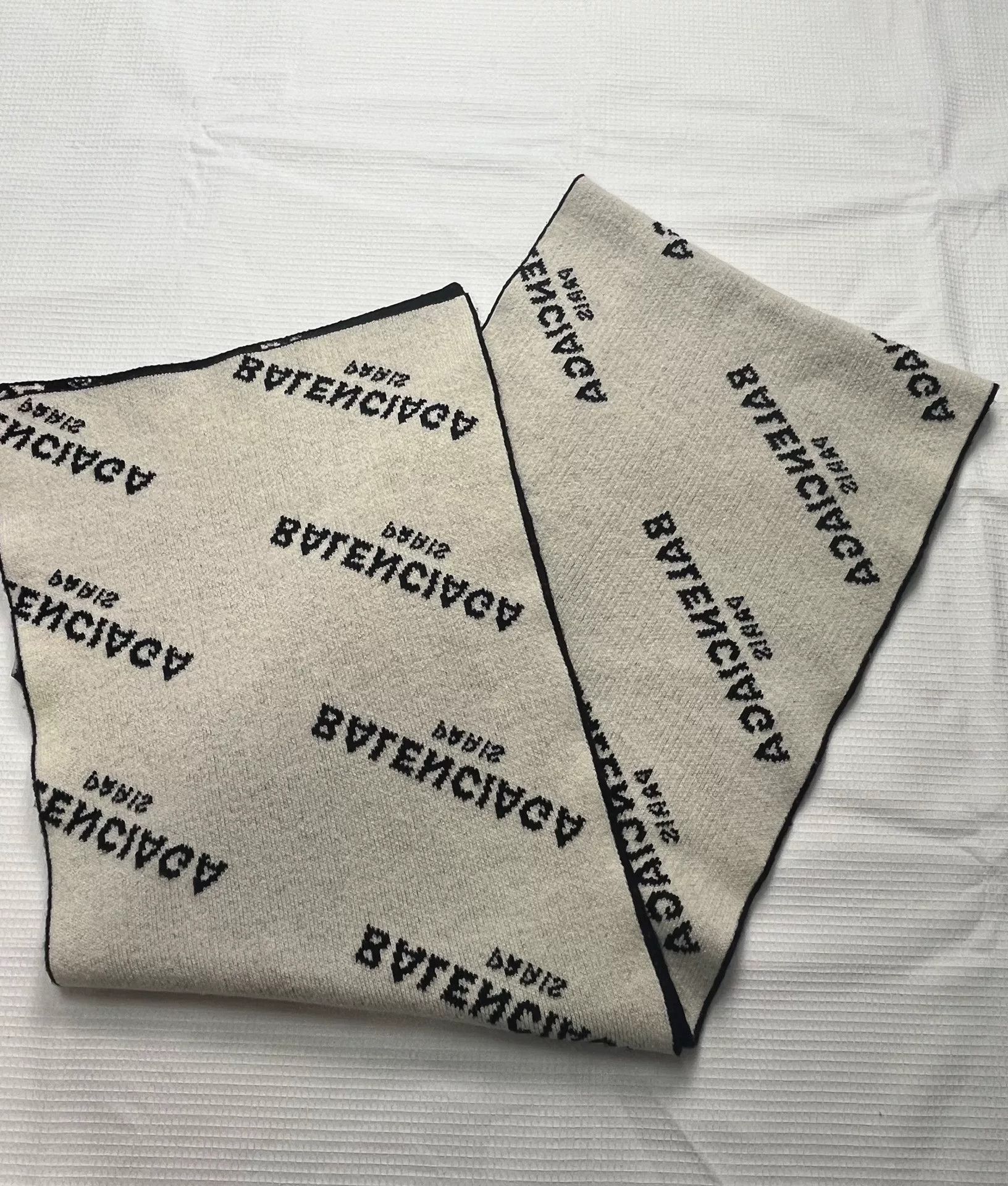 Balenciaga Balenciaga Black Letter Scarf Size ONE SIZE - 3 Thumbnail