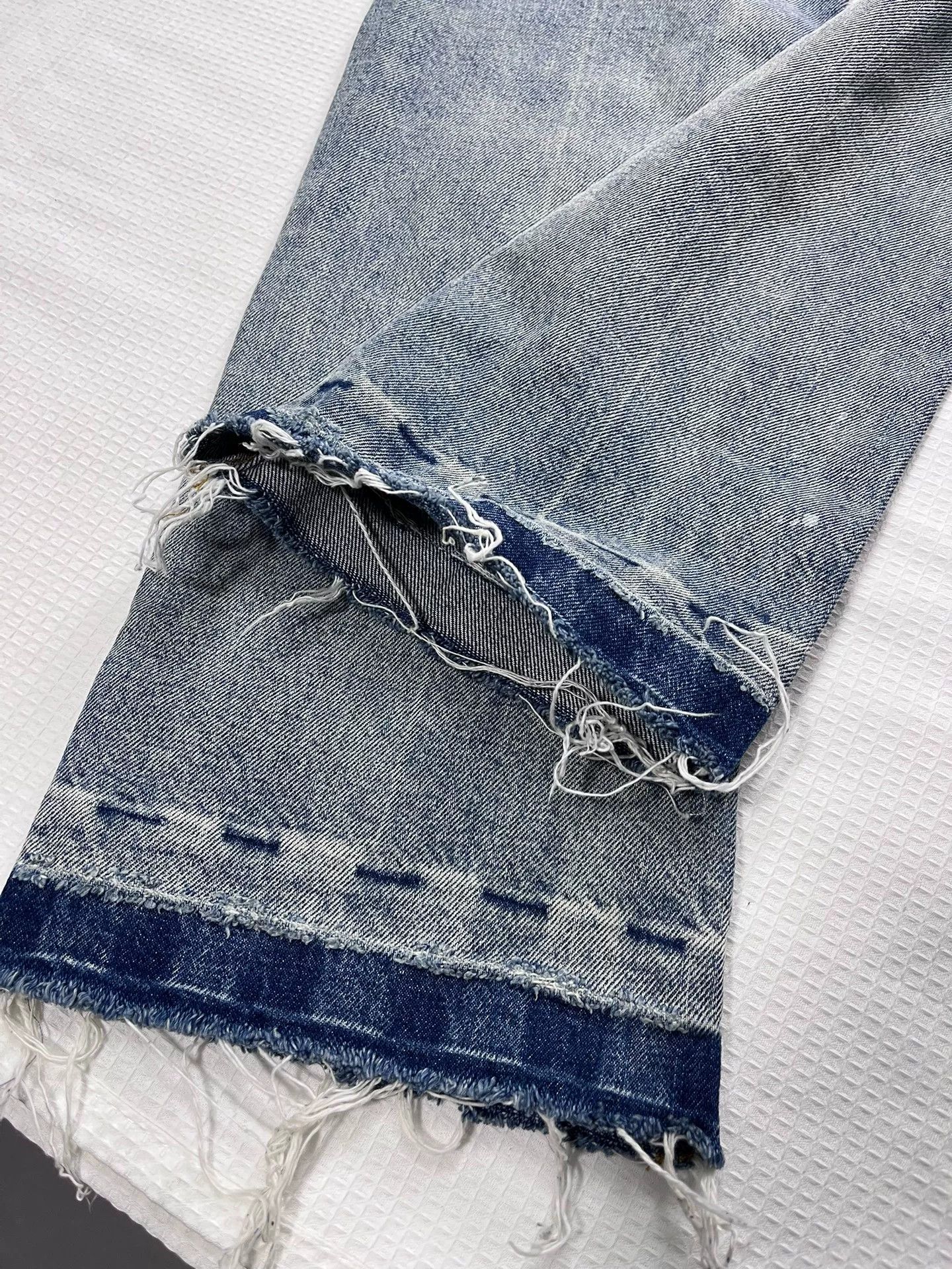 HIDEAWAYS Hide in Hills Ink Splatter Flared Washed Jeans Size 30" / US 8 / IT 44 - 5 Thumbnail