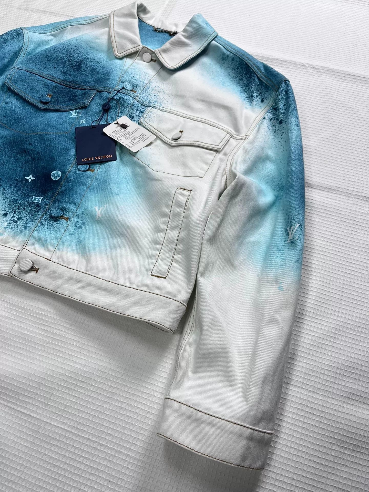Louis Vuitton Louis Vuitton Spray-Painted Denim Jacket Size US M / EU 48-50 / 2 - 4 Thumbnail