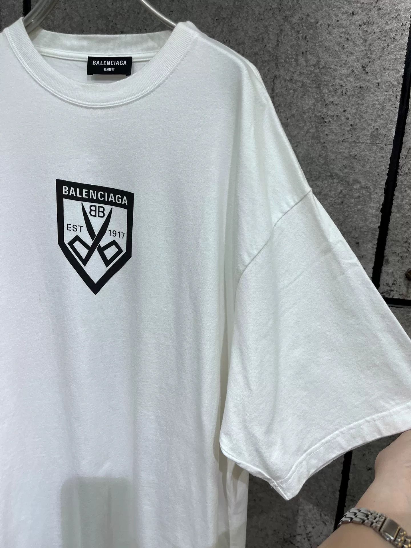 Balenciaga Balenciaga White Oversized Scissors Short-Sleeve S Size US S / EU 44-46 / 1 - 5 Thumbnail