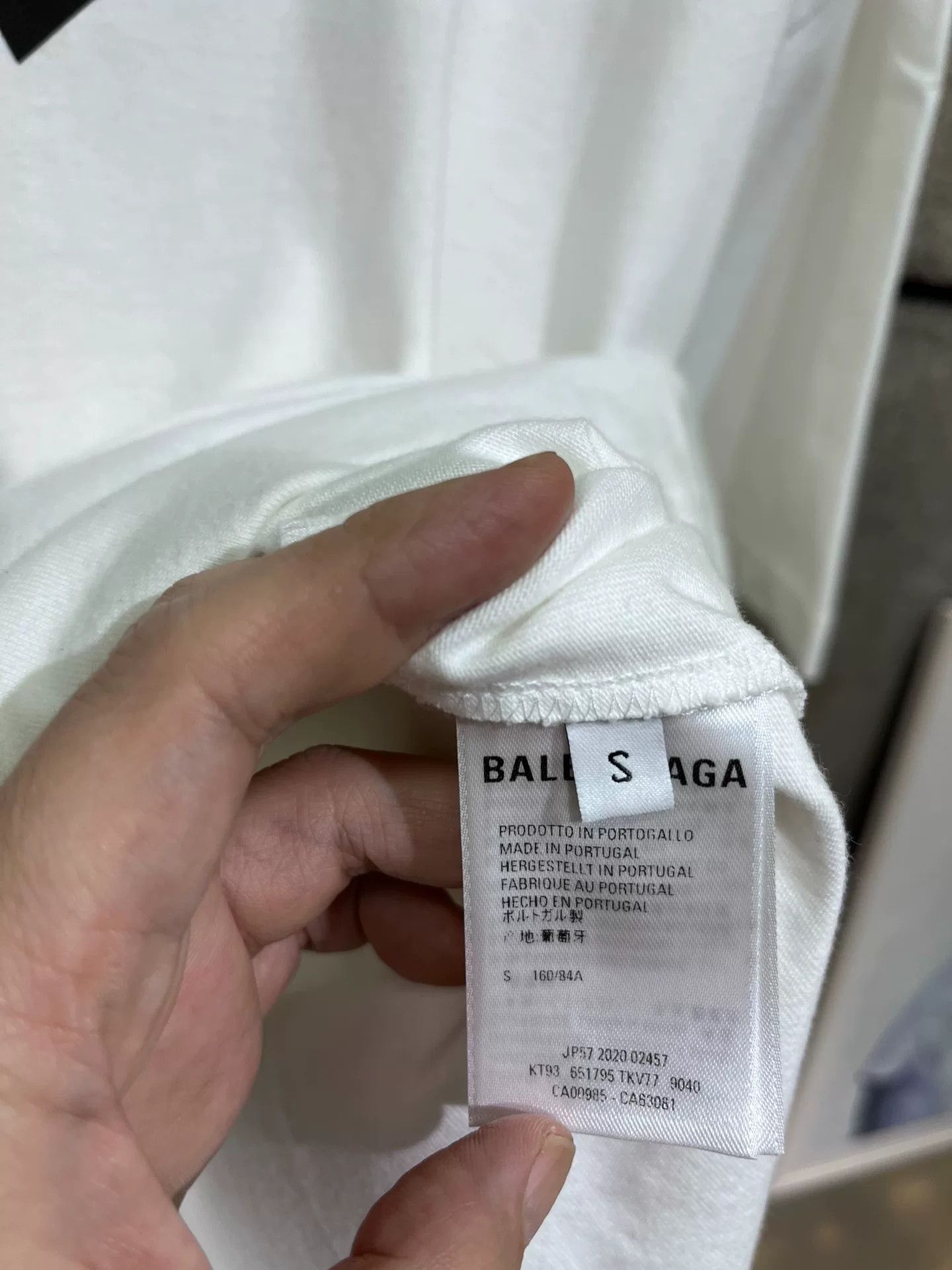 Balenciaga Balenciaga White Oversized Scissors Short-Sleeve S Size US S / EU 44-46 / 1 - 7 Thumbnail