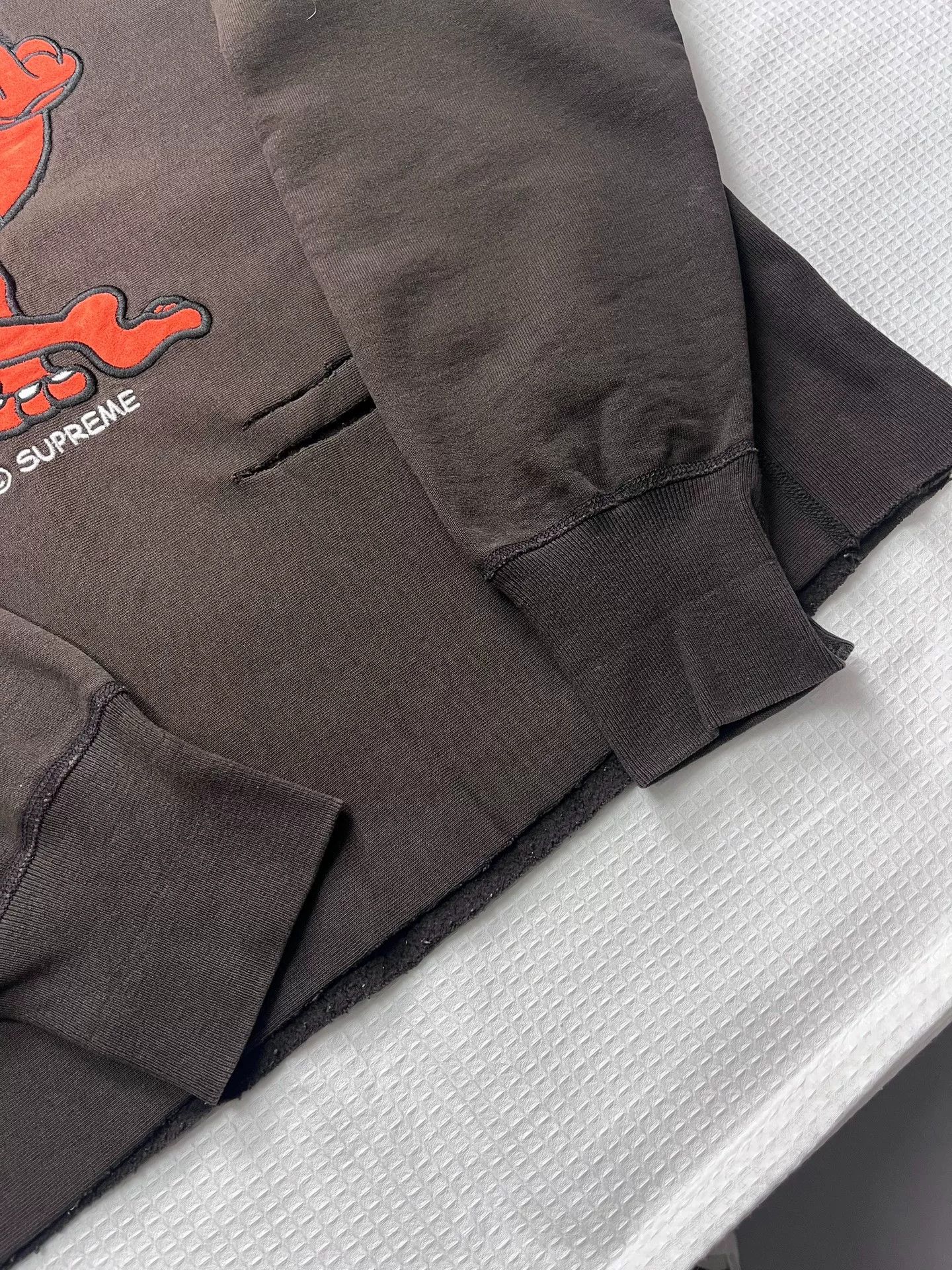 Supreme Supreme Camacho Sweatshirt L Size US L / EU 52-54 / 3 - 3 Thumbnail