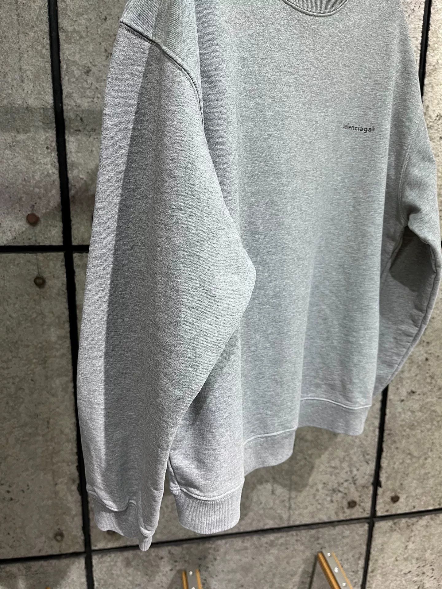 Balenciaga Balenciaga Gray Crewneck Logo Sweatshirt M Size US M / EU 48-50 / 2 - 3 Thumbnail