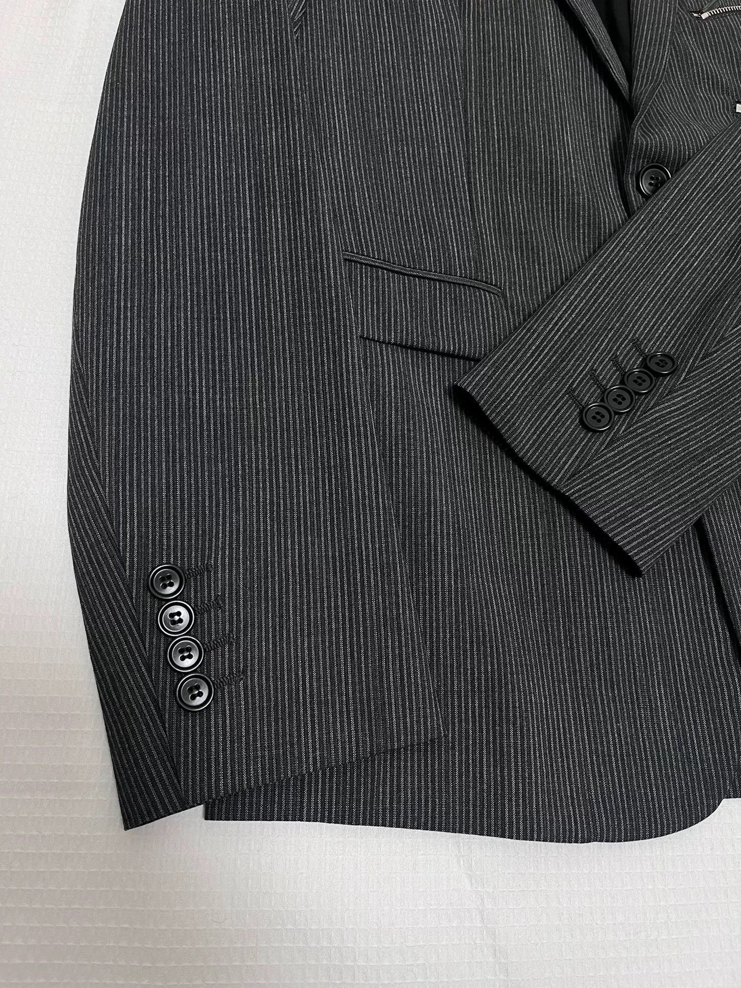 Dior Dior Gray Zipper Blazer Size 44 Size US S / EU 44-46 / 1 - 3 Thumbnail