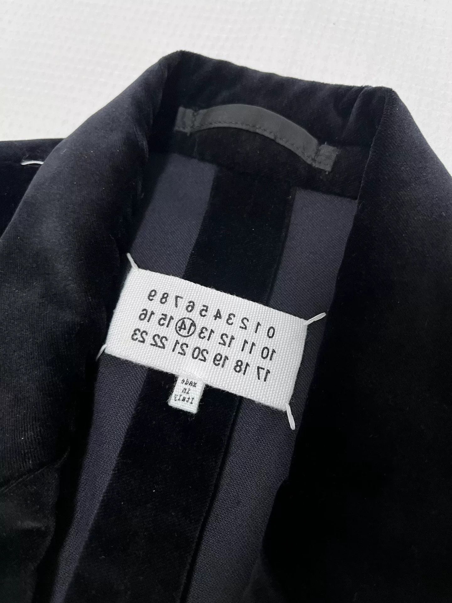 Maison Margiela Maison Margiela Velvet Blazer Size 46 Size US S / EU 44-46 / 1 - 3 Thumbnail