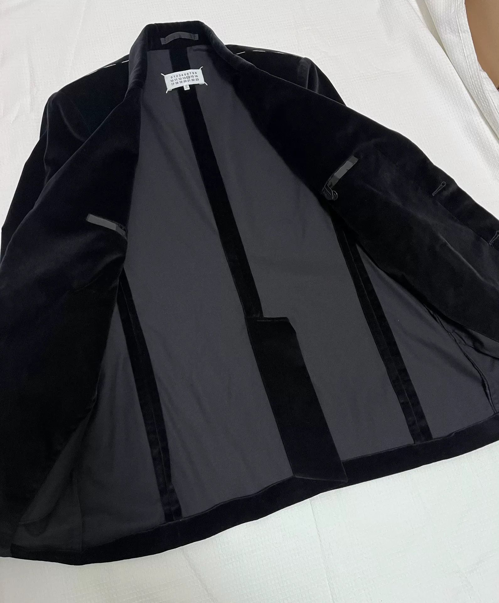Maison Margiela Maison Margiela Velvet Blazer Size 46 Size US S / EU 44-46 / 1 - 5 Thumbnail
