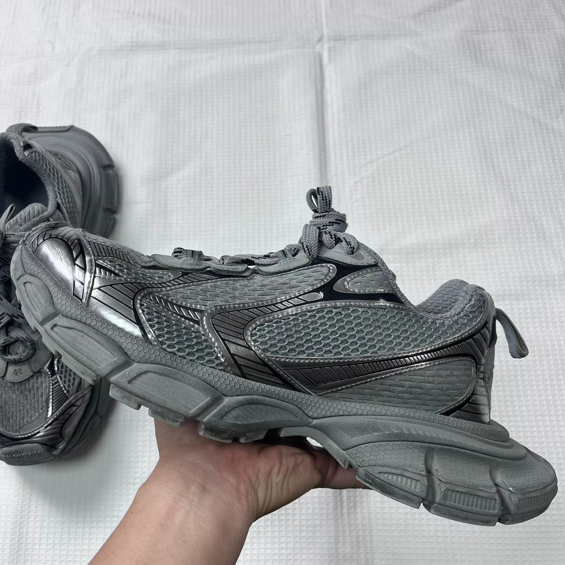 Balenciaga Balenciaga 3XL Sneakers Size 44 Size US 10 / EU 43 - 3 Thumbnail