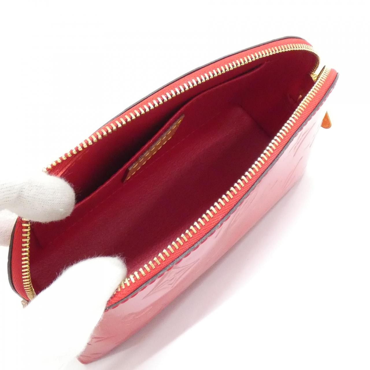 Louis Vuitton Louis Vuitton Louis Vuitton Vernis Cosmetic Pouch Small Plastic / Synthetic Vanity Bag M90172 DUTY FREE for USA Size ONE SIZE - 5 Thumbnail