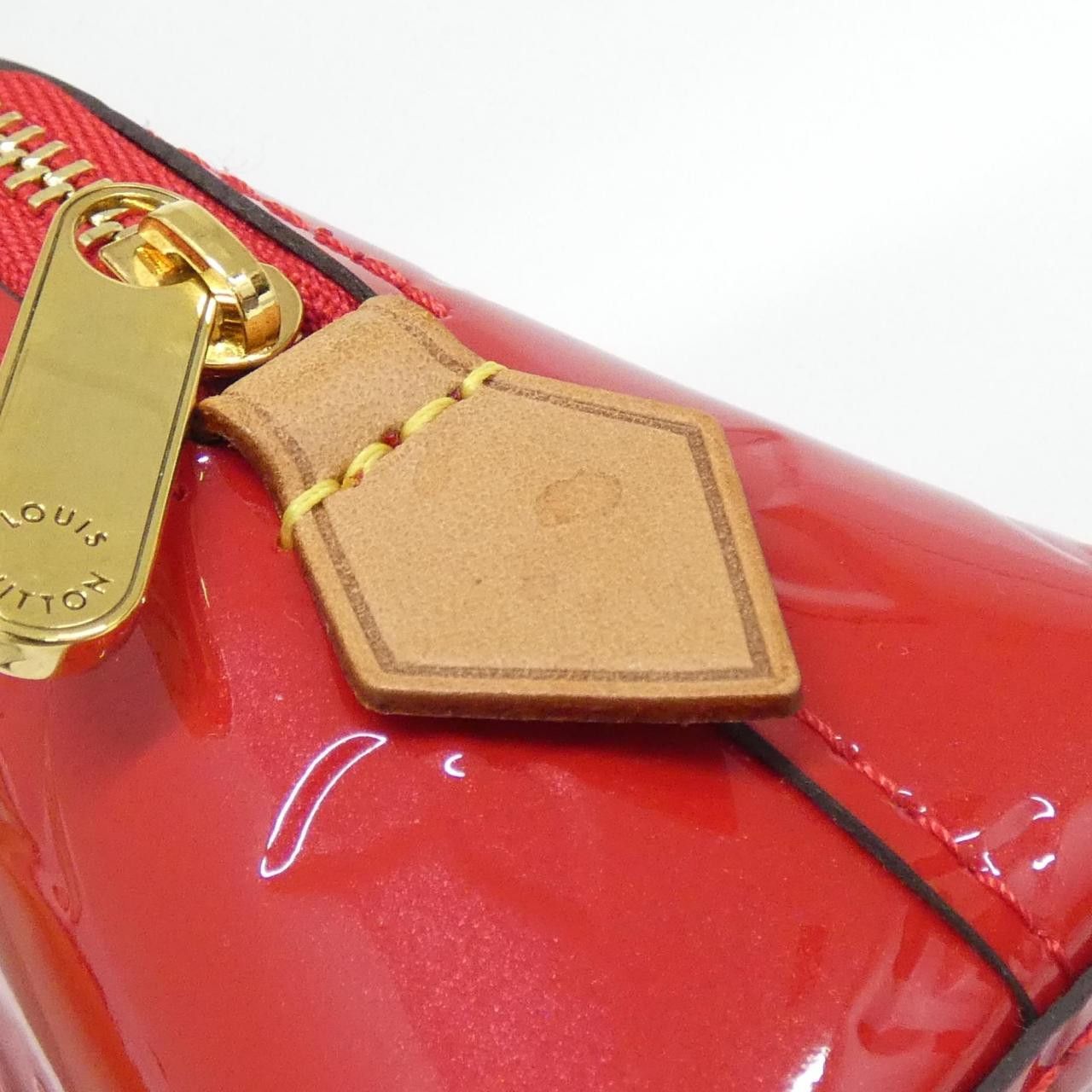 Louis Vuitton Louis Vuitton Louis Vuitton Vernis Cosmetic Pouch Small Plastic / Synthetic Vanity Bag M90172 DUTY FREE for USA Size ONE SIZE - 4 Thumbnail