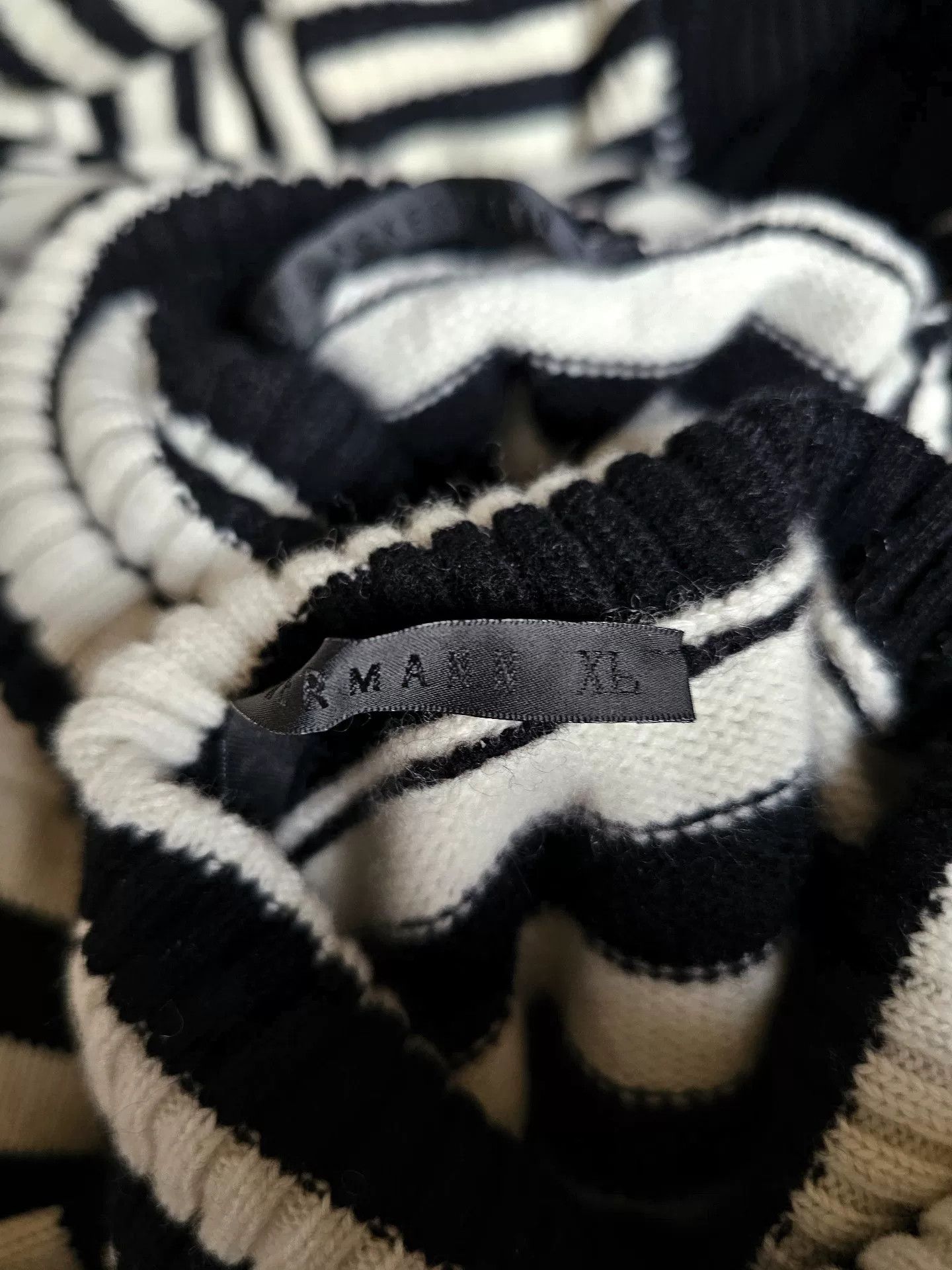 Haider Ackermann Haider Ackermann Unisex Turtleneck Sweater Size US XL / EU 56 / 4 - 3 Thumbnail