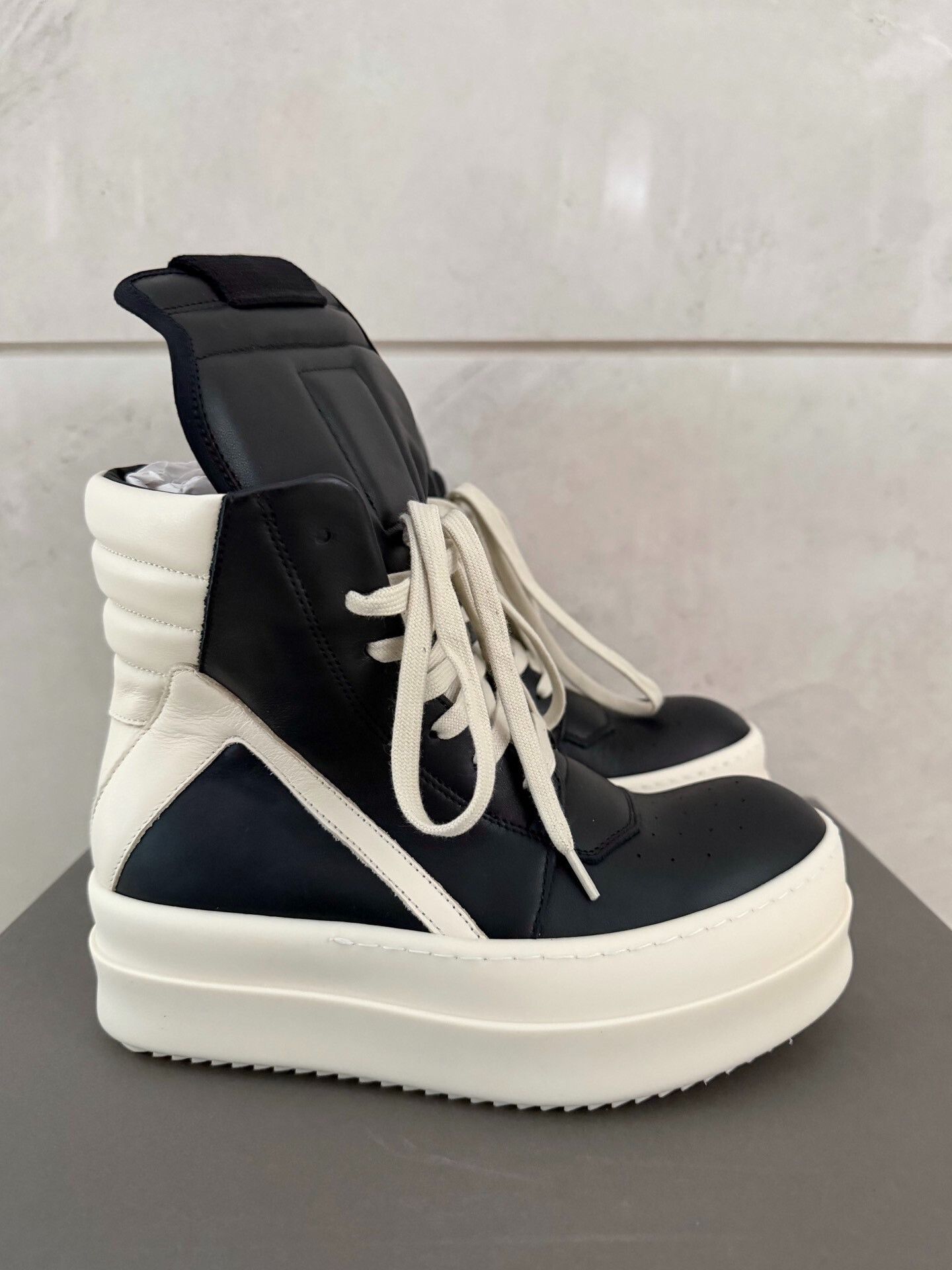 Rick Owens Rick Owens 26SS Thick Sole Inverted Triangle Size US 6 / IT 36 - 2 Thumbnail