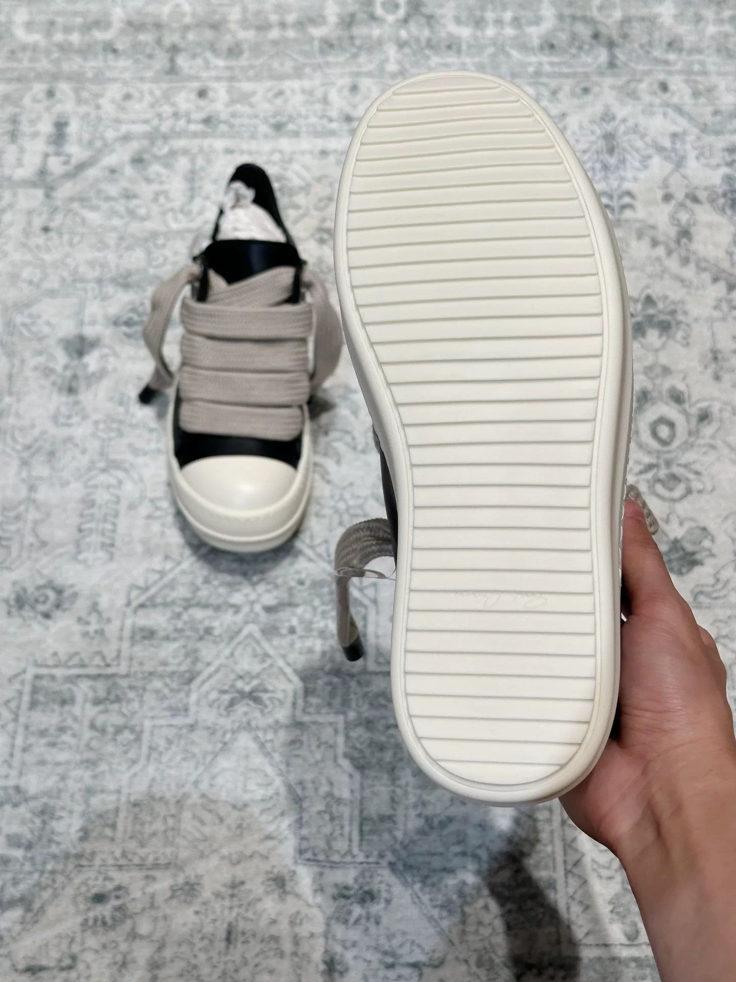 Rick Owens Rick Owens 25SS Leather Low-Top Sneakers Size US 7 / IT 37 - 8 Thumbnail