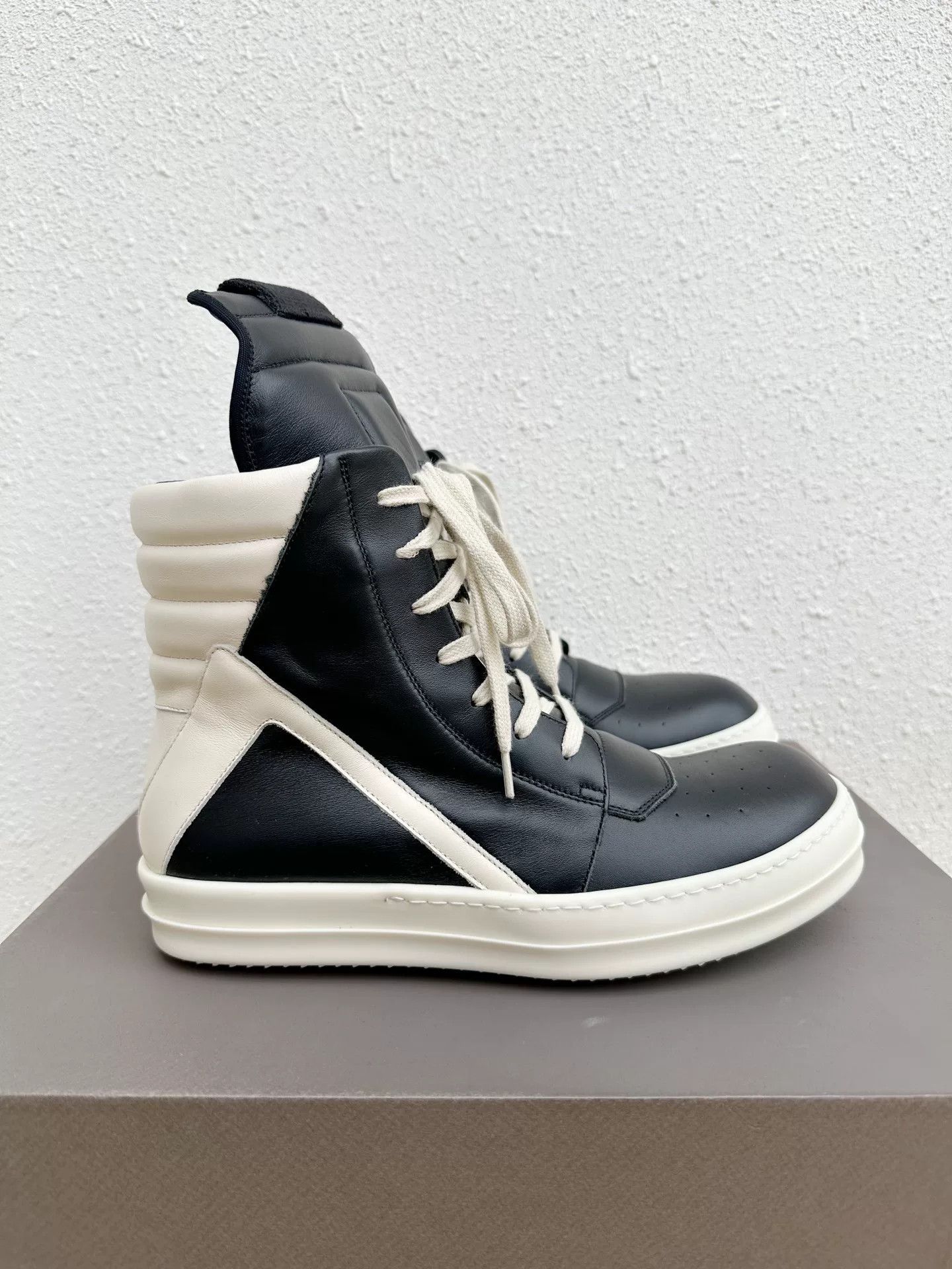 Rick Owens Rick Owens Inverted Triangle Black White Calf Size US 7 / EU 40 - 4 Thumbnail