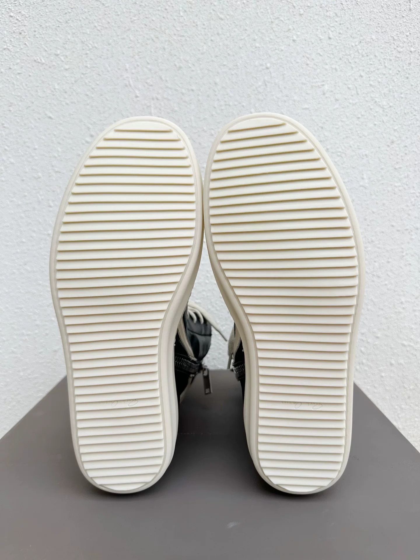 Rick Owens Rick Owens Inverted Triangle Black White Calf Size US 7 / EU 40 - 7 Thumbnail