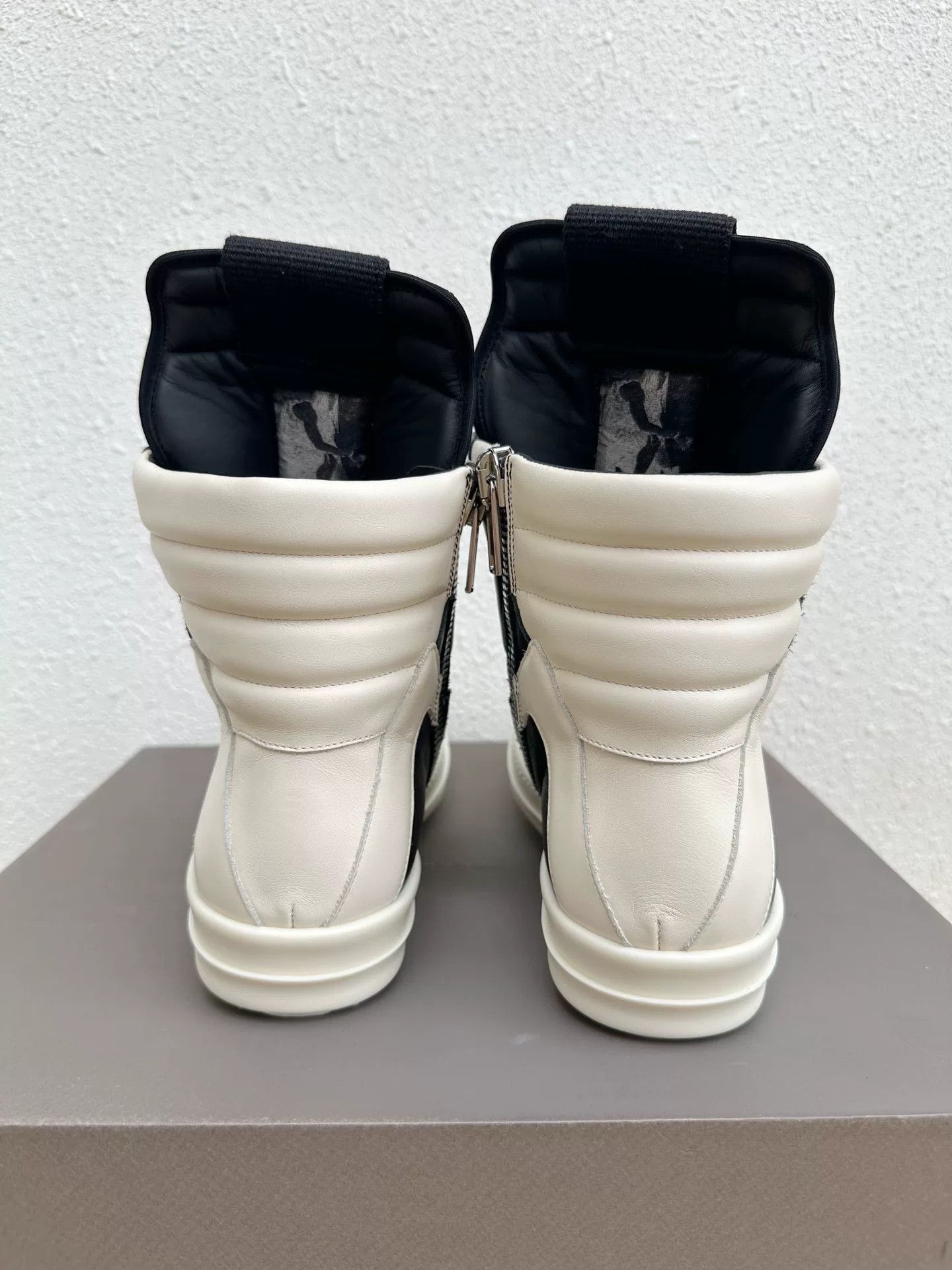Rick Owens Rick Owens Inverted Triangle Black White Calf Size US 7 / EU 40 - 6 Thumbnail