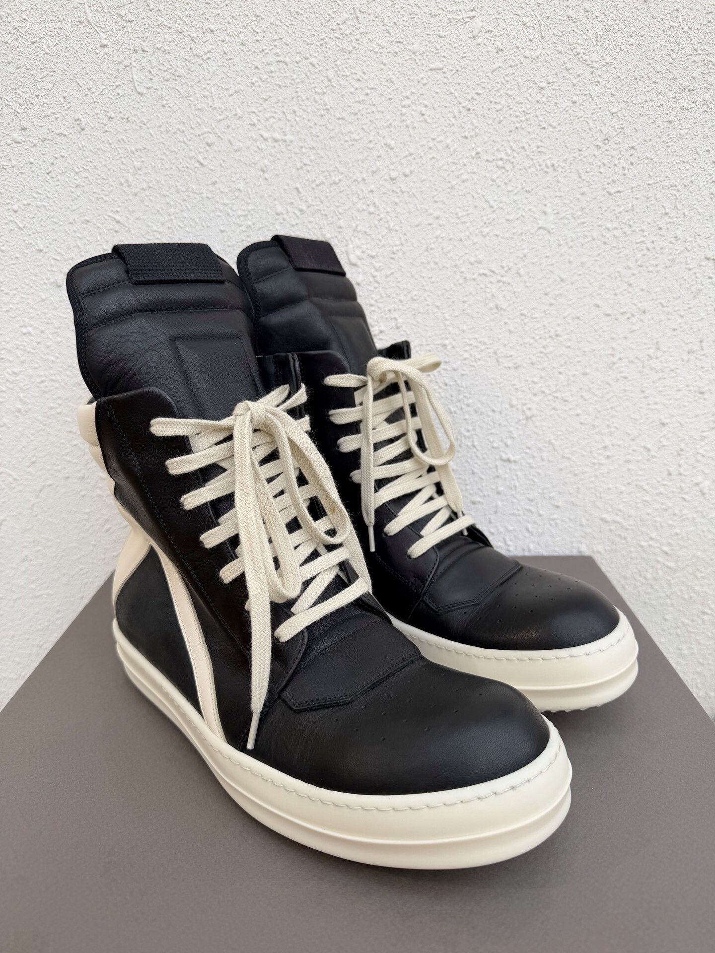 Rick Owens Rick Owens Inverted Triangle High-Top Leather Size US 7 / EU 40 - 2 Thumbnail
