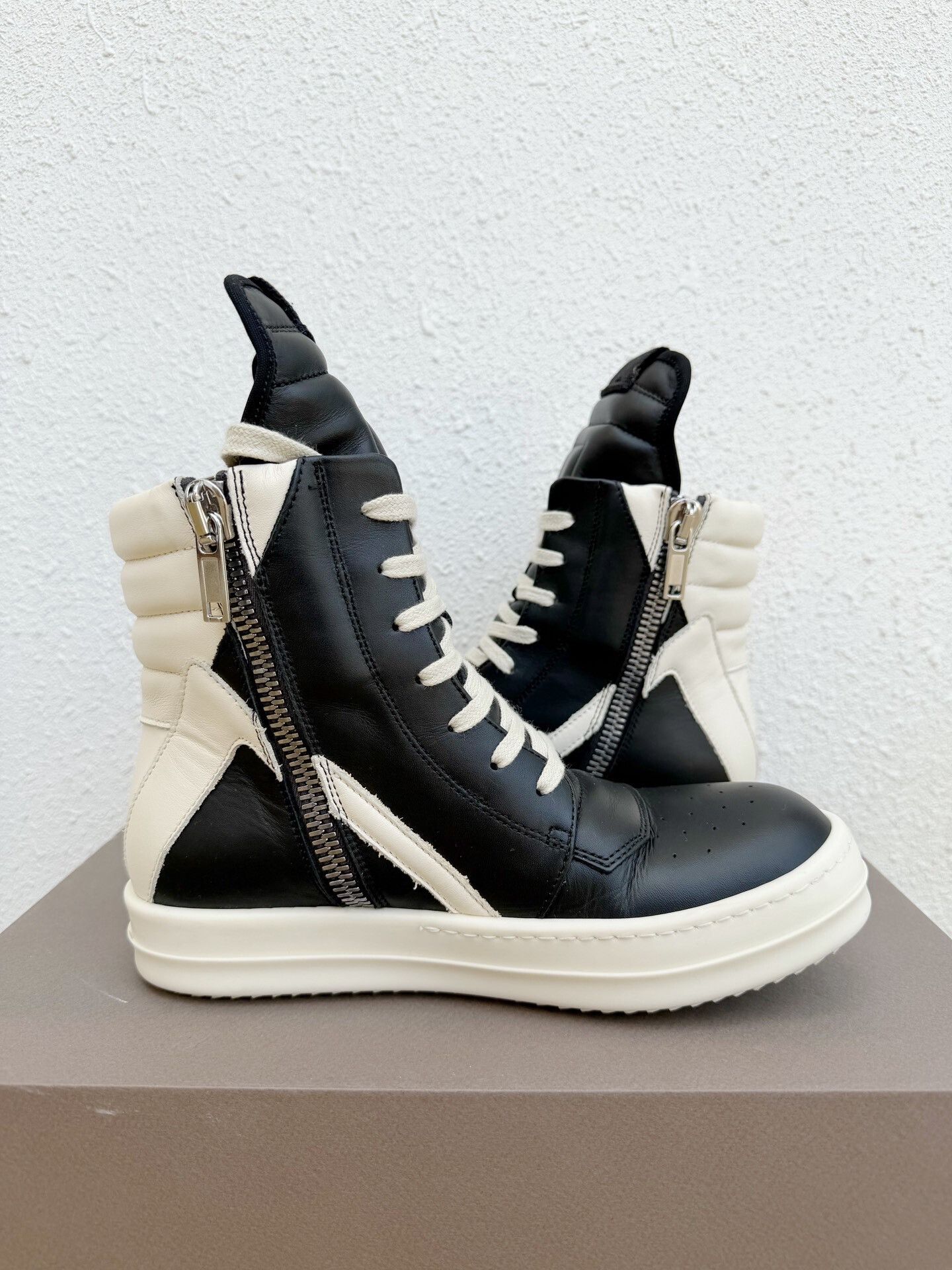 Rick Owens Rick Owens New Black White Leather High-Top Size US 5 / IT 35 - 5 Thumbnail