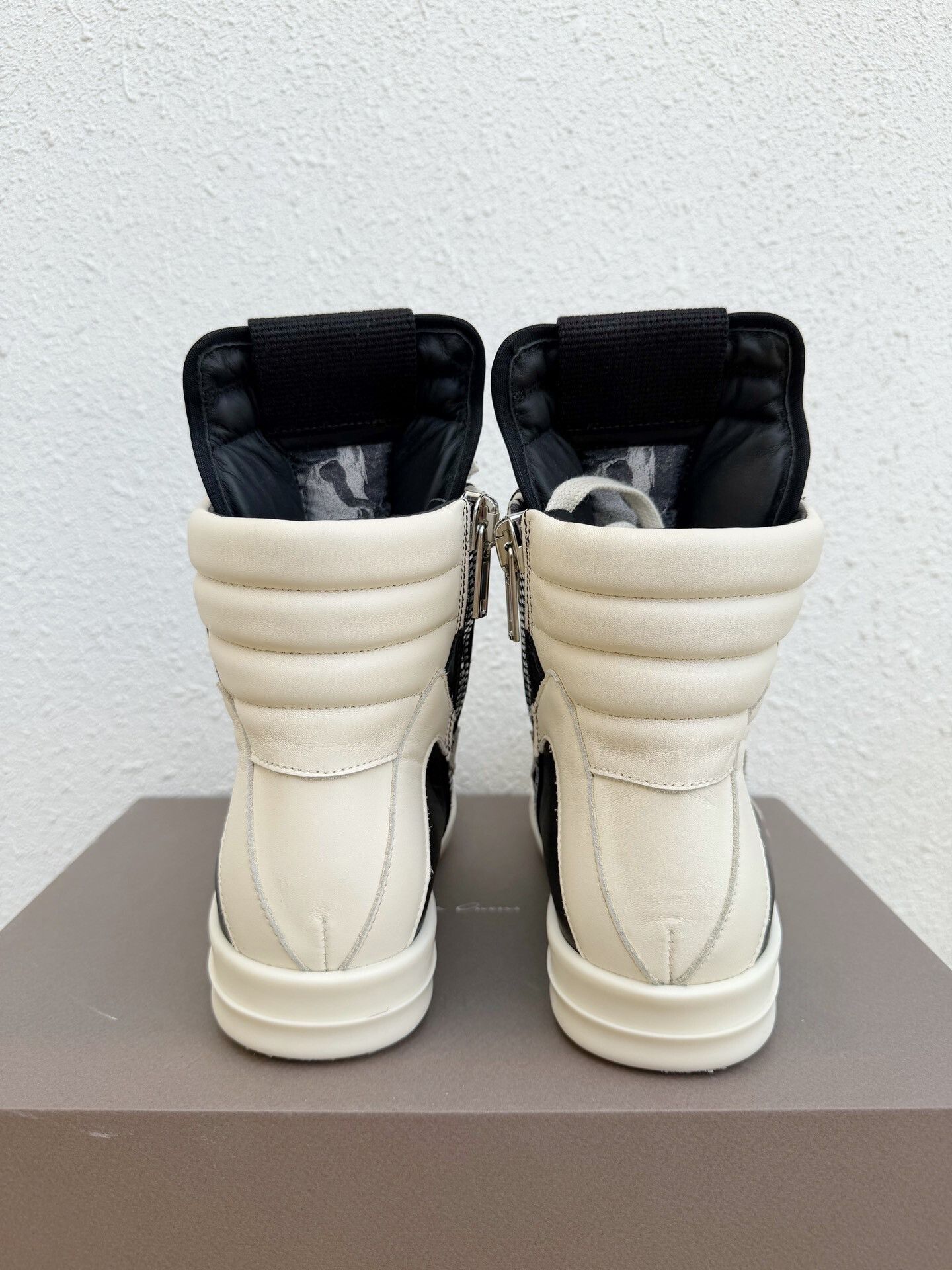 Rick Owens Rick Owens New Black White Leather High-Top Size US 5 / IT 35 - 6 Thumbnail