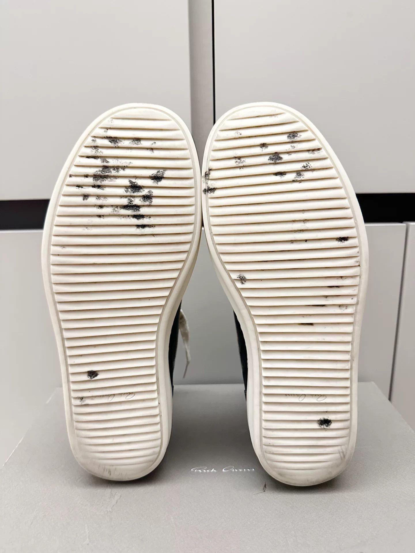 Rick Owens Rick Owens Lychee Leather Low-Top Sneakers Size US 7 / EU 40 - 7 Thumbnail
