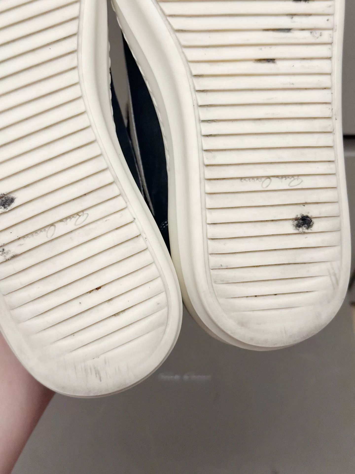 Rick Owens Rick Owens Lychee Leather Low-Top Sneakers Size US 7 / EU 40 - 8 Thumbnail