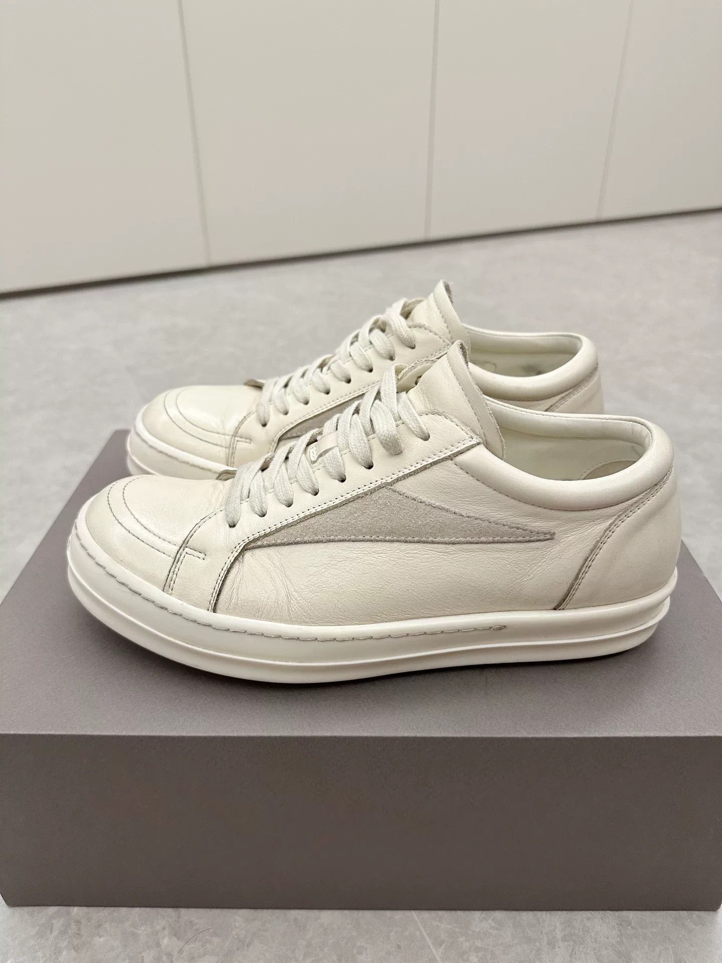 Rick Owens Rick Owens White Milk Low-Top Sneakers Size US 7 / EU 40 - 2 Thumbnail