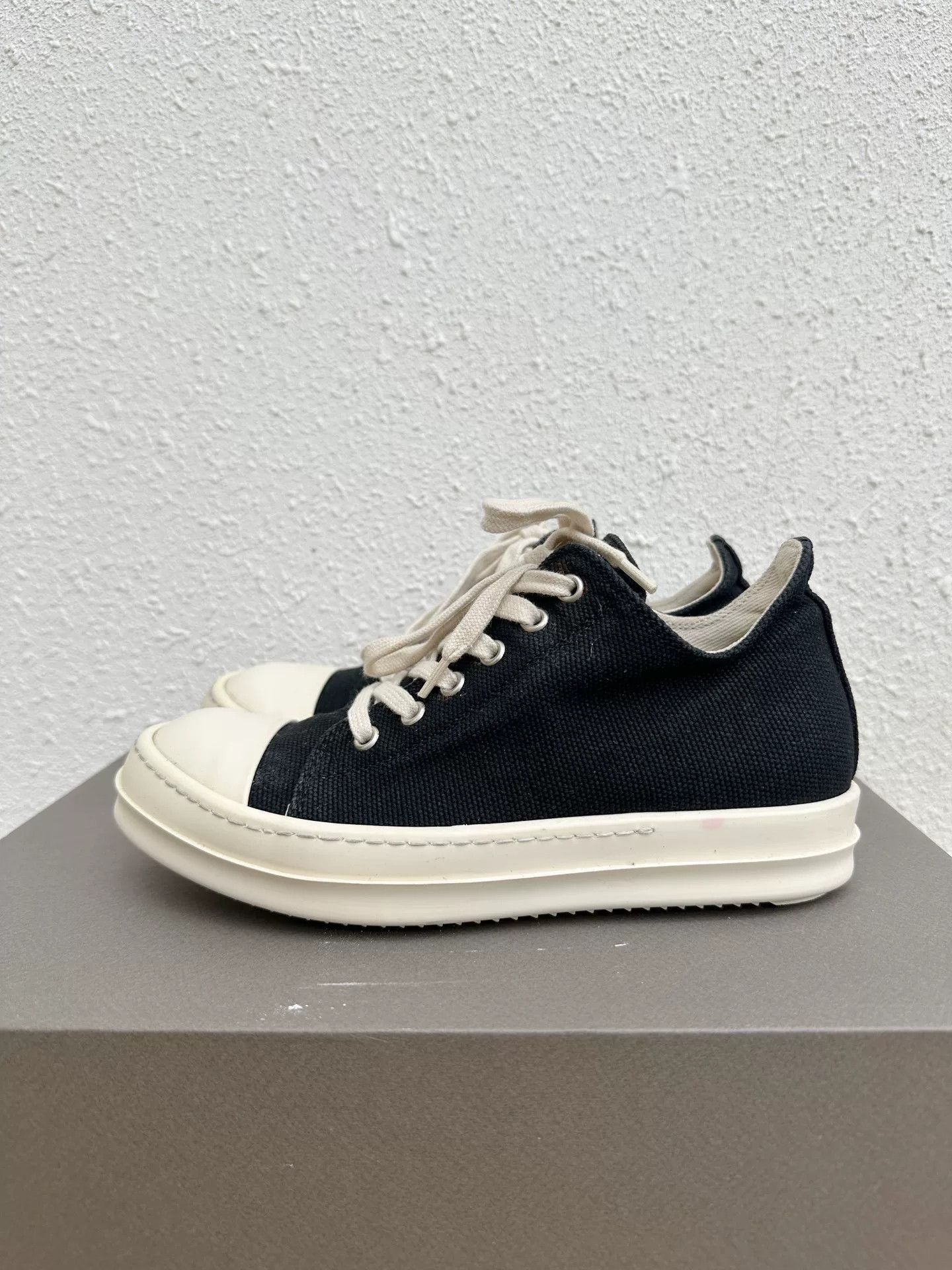 Rick Owens Drkshdw Rick Owens DRKSHDW Canvas Black White Size US 5 / IT 35 - 6 Thumbnail