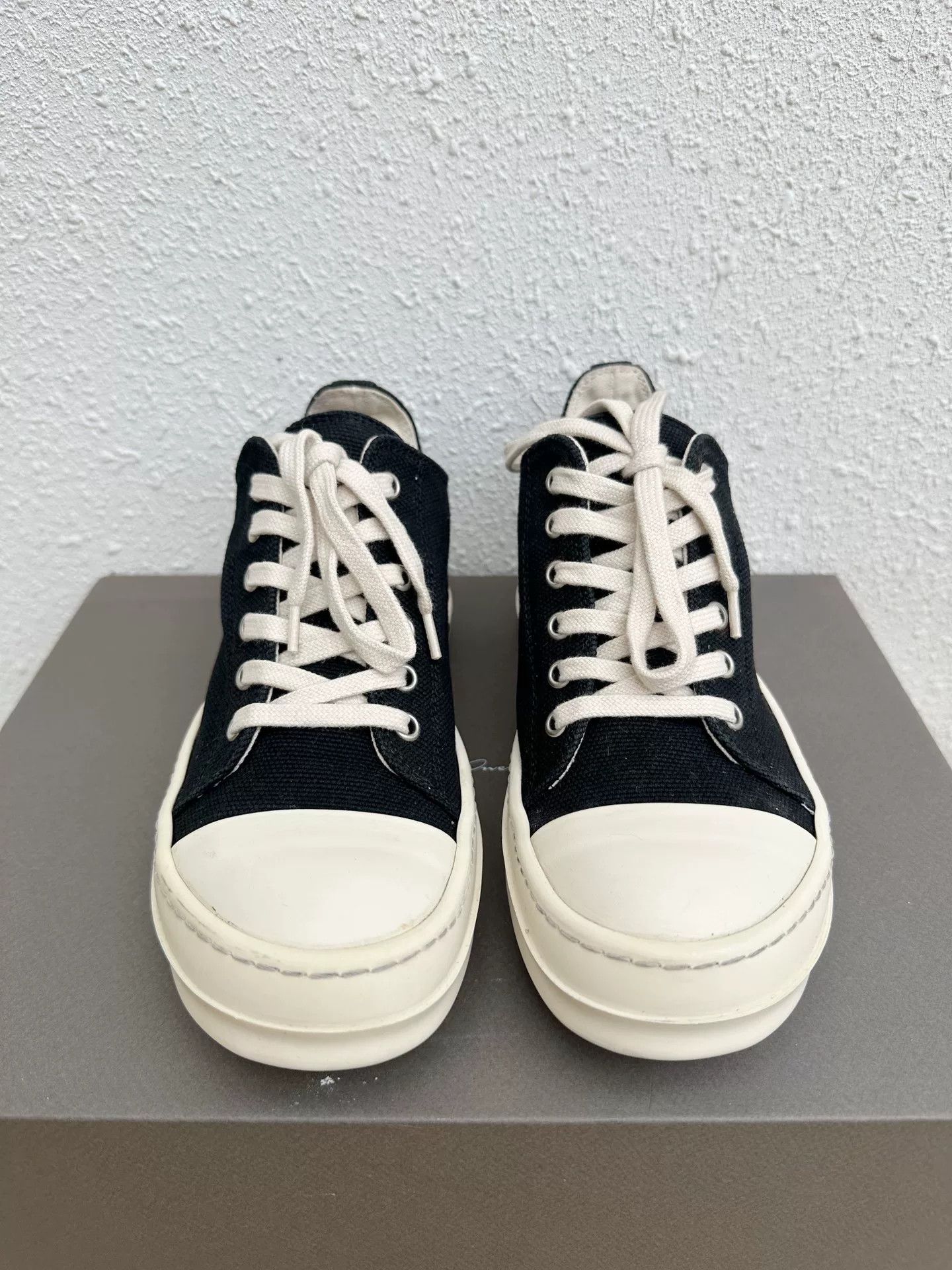 Rick Owens Drkshdw Rick Owens DRKSHDW Canvas Black White Size US 5 / IT 35 - 2 Thumbnail