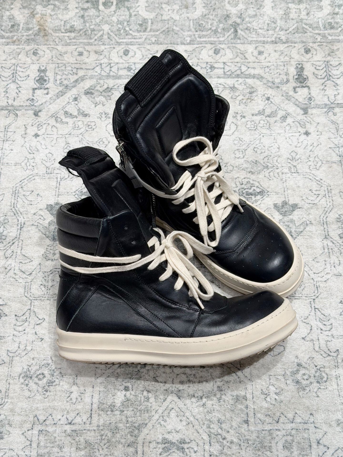 Rick Owens Rick Owens Inverted Triangle High-Top Patent Leather Size US 6 / IT 36 - 3 Thumbnail