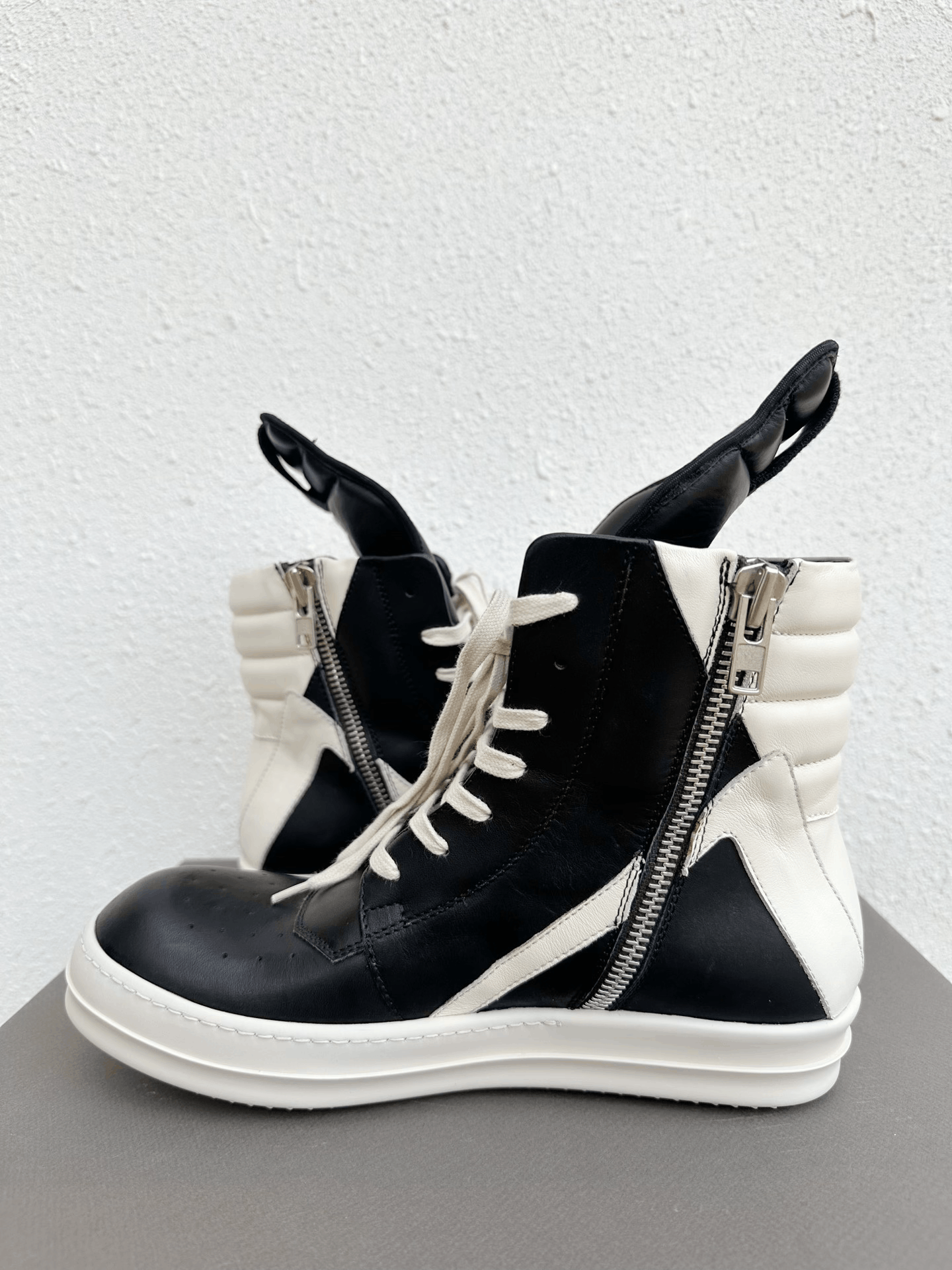 Rick Owens Rick Owens Classic Inverted Triangle Leather Size US 7 / EU 40 - 6 Thumbnail