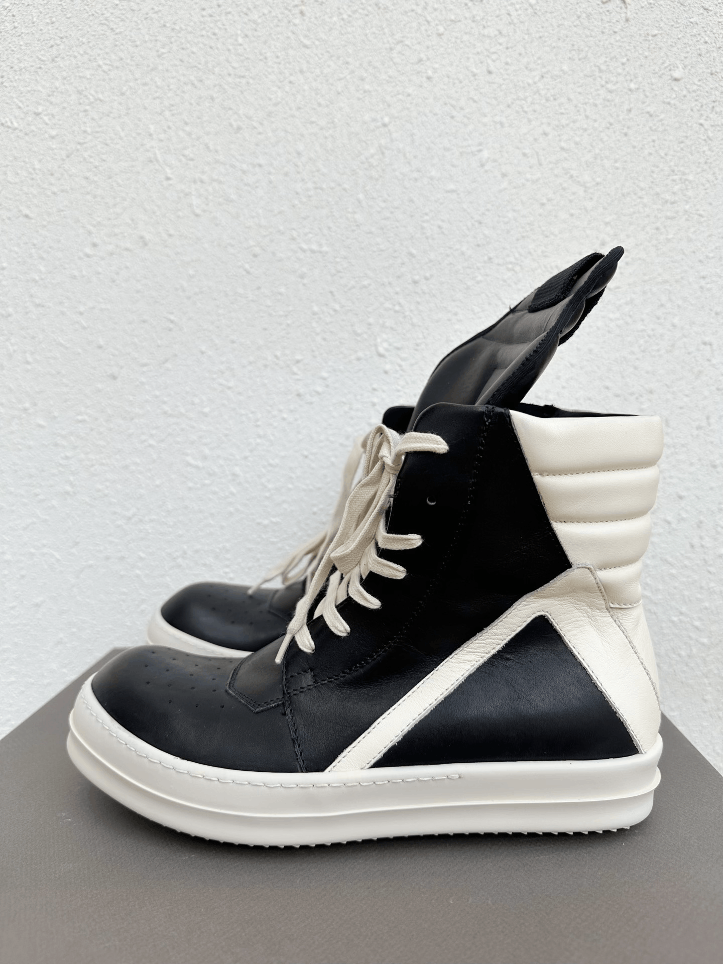 Rick Owens Rick Owens Classic Inverted Triangle Leather Size US 7 / EU 40 - 5 Thumbnail