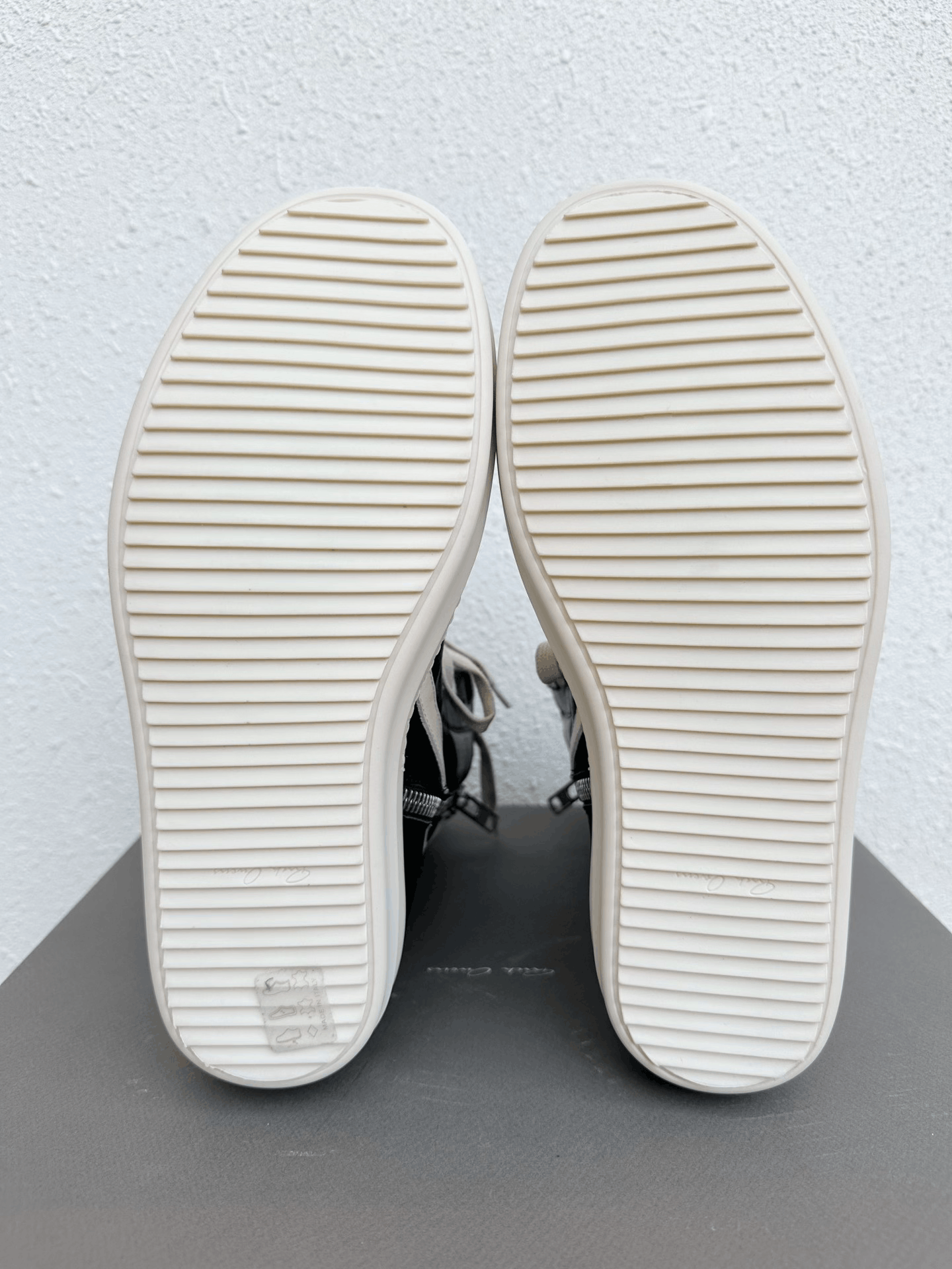Rick Owens Rick Owens Classic Inverted Triangle Leather Size US 7 / EU 40 - 9 Thumbnail