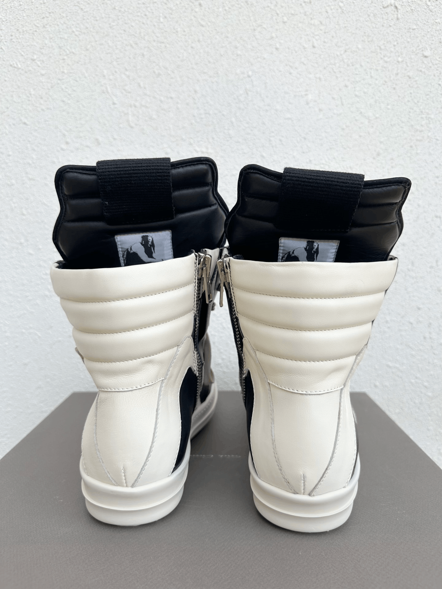 Rick Owens Rick Owens Classic Inverted Triangle Leather Size US 7 / EU 40 - 8 Thumbnail