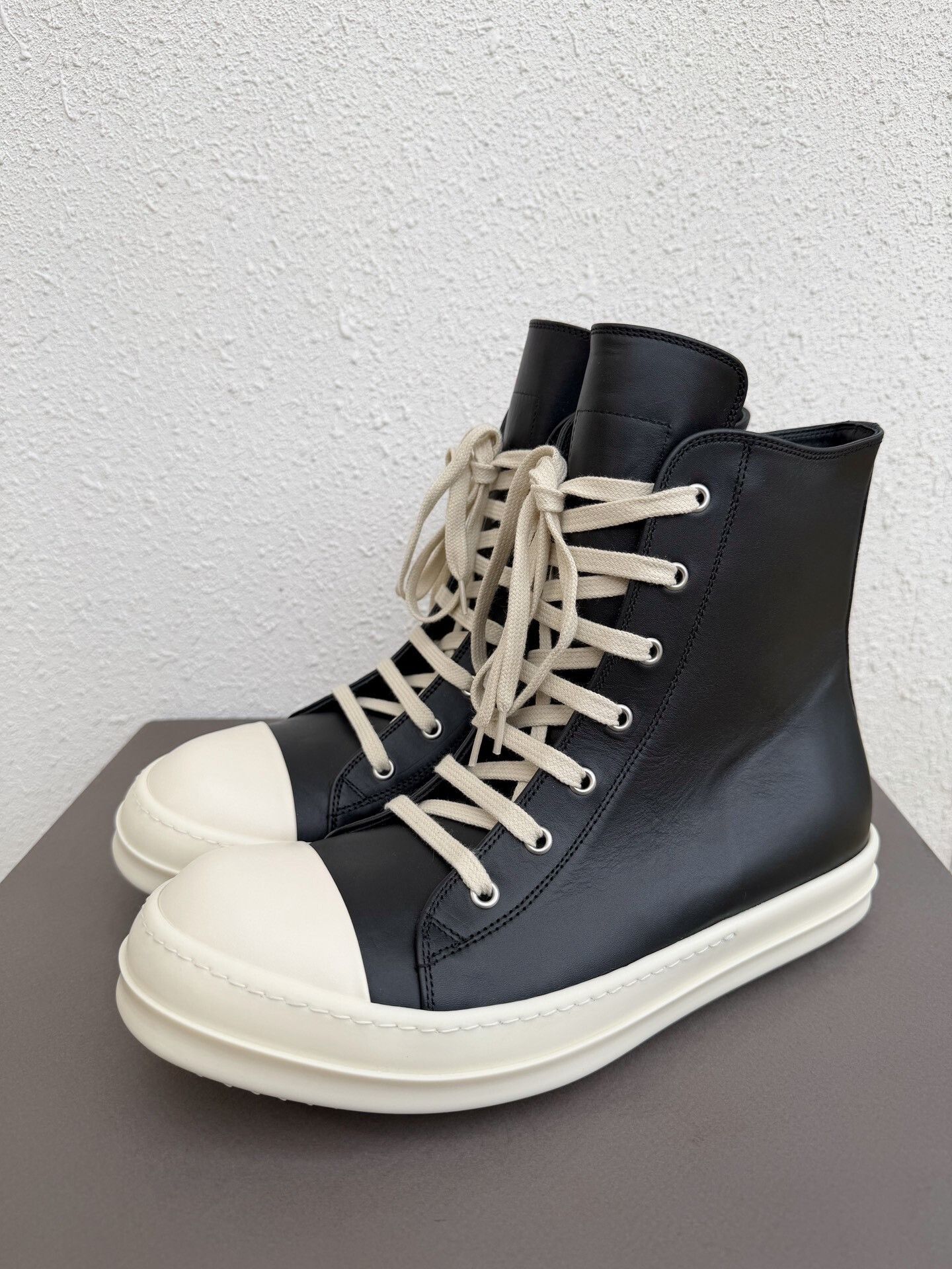 Rick Owens Rick Owens High-Top Leather Sneakers Size US 10 / EU 43 - 2 Thumbnail