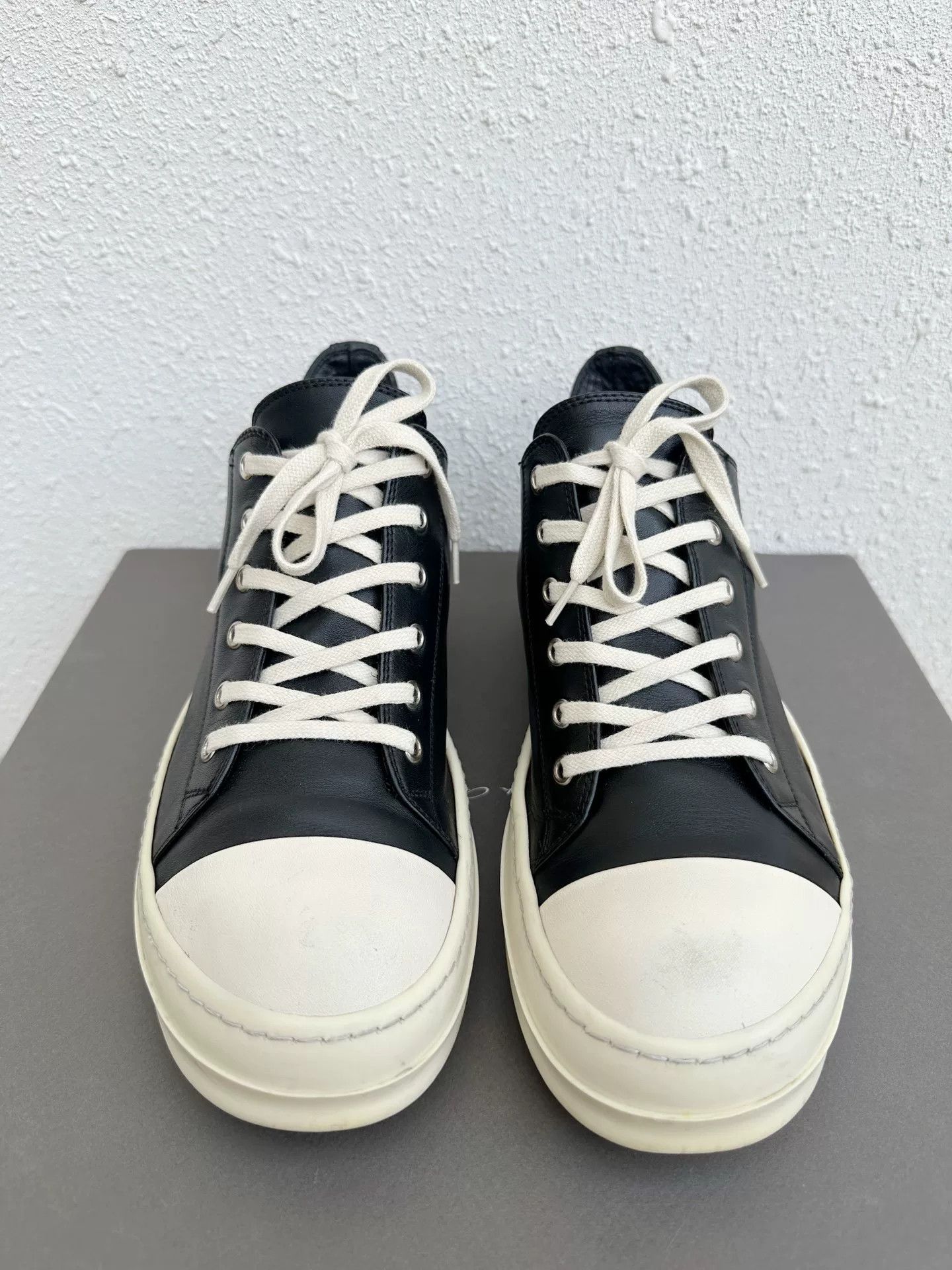 Rick Owens Rick Owens x Converse Low-Top Patent Leather Size US 8 / EU 41 - 2 Thumbnail